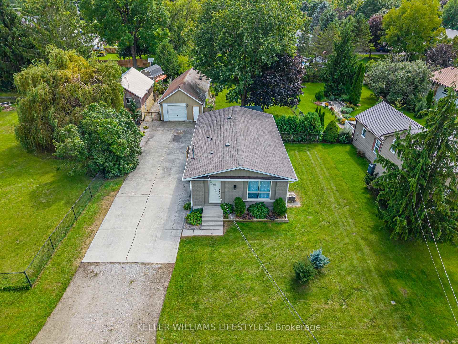 Photo 3 of 131 Prince Street, North Middlesex, Parkhill — HOMEH