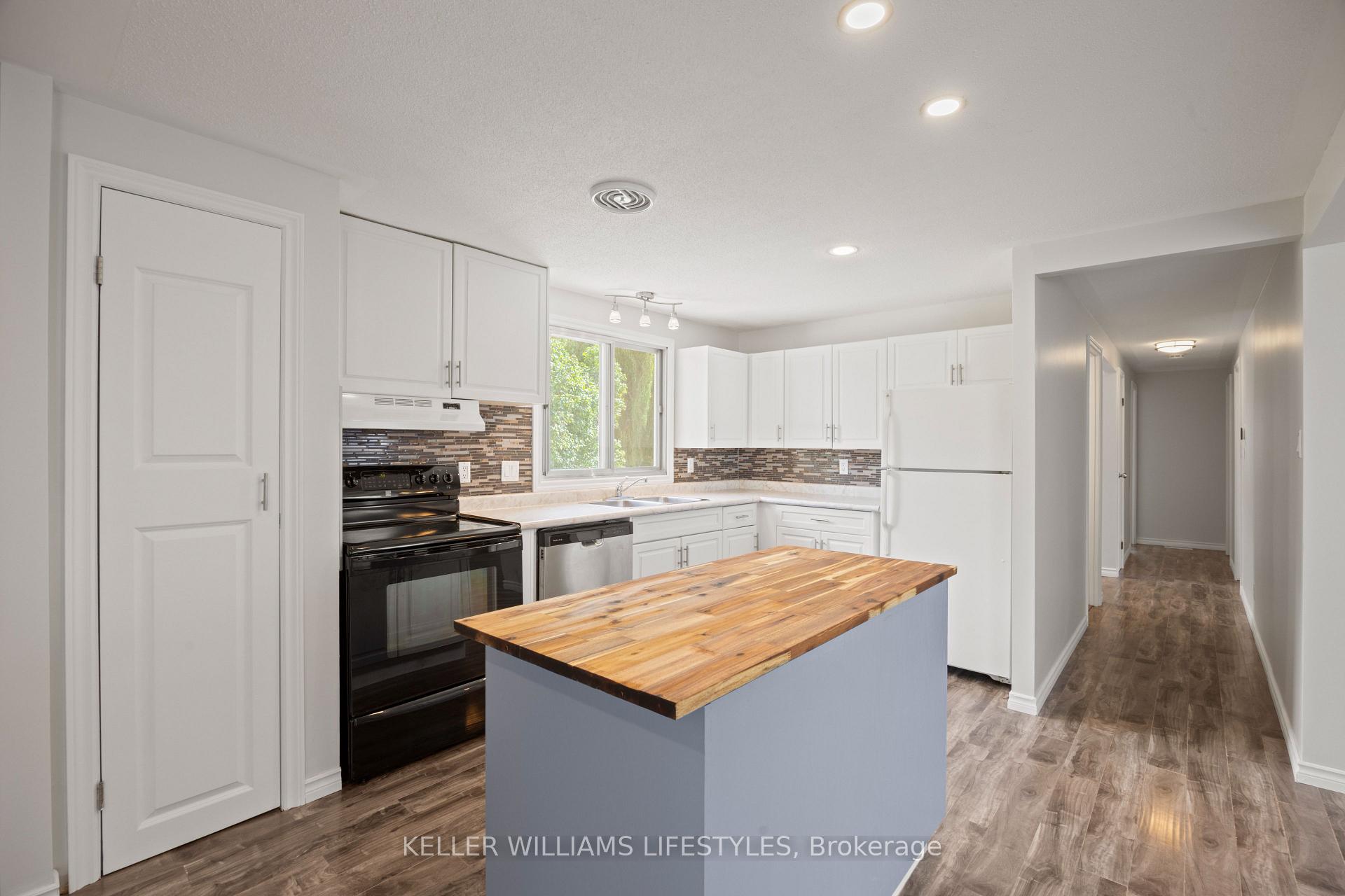 Photo 8 of 131 Prince Street, North Middlesex, Parkhill — HOMEH