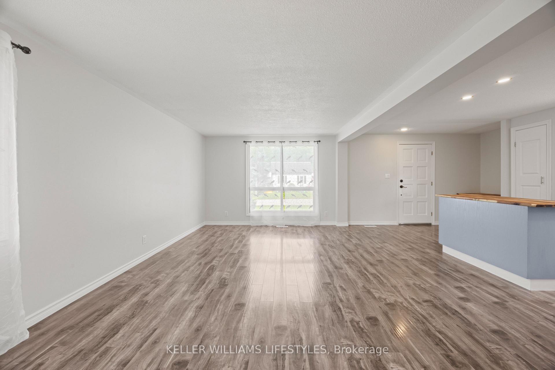 Photo 15 of 131 Prince Street, North Middlesex, Parkhill — HOMEH