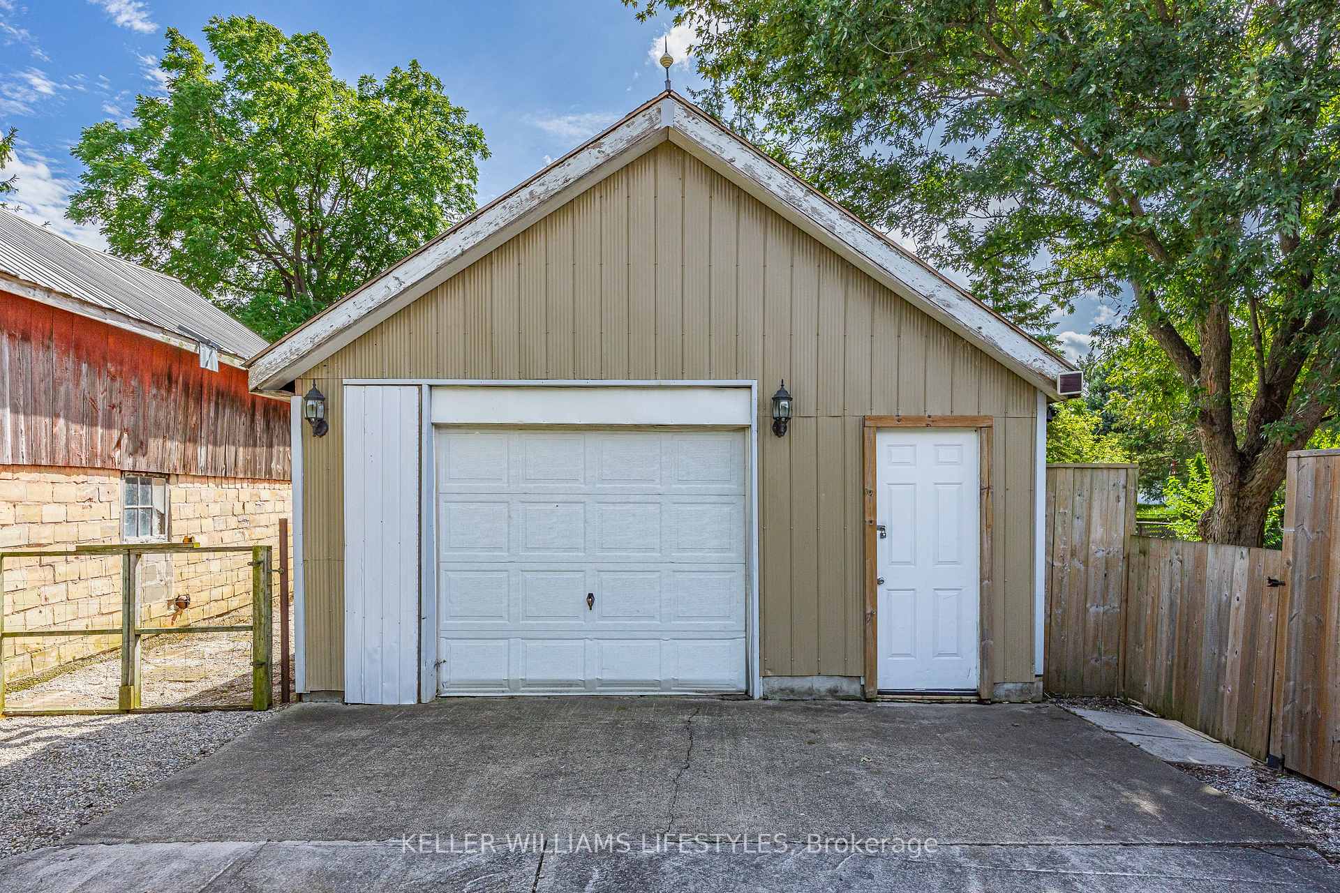 Photo 31 of 131 Prince Street, North Middlesex, Parkhill — HOMEH