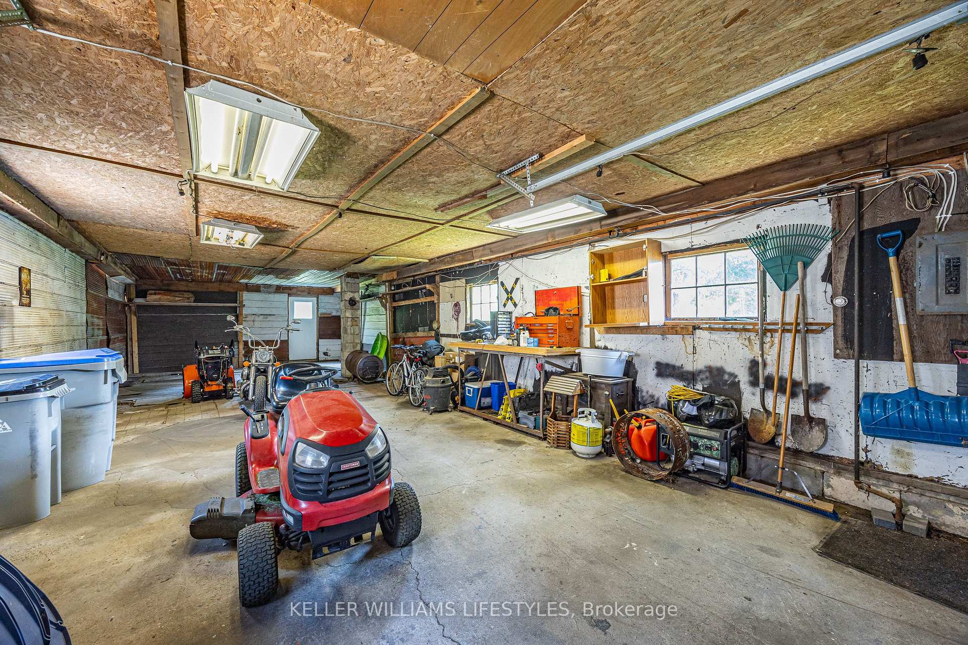 Photo 32 of 131 Prince Street, North Middlesex, Parkhill — HOMEH