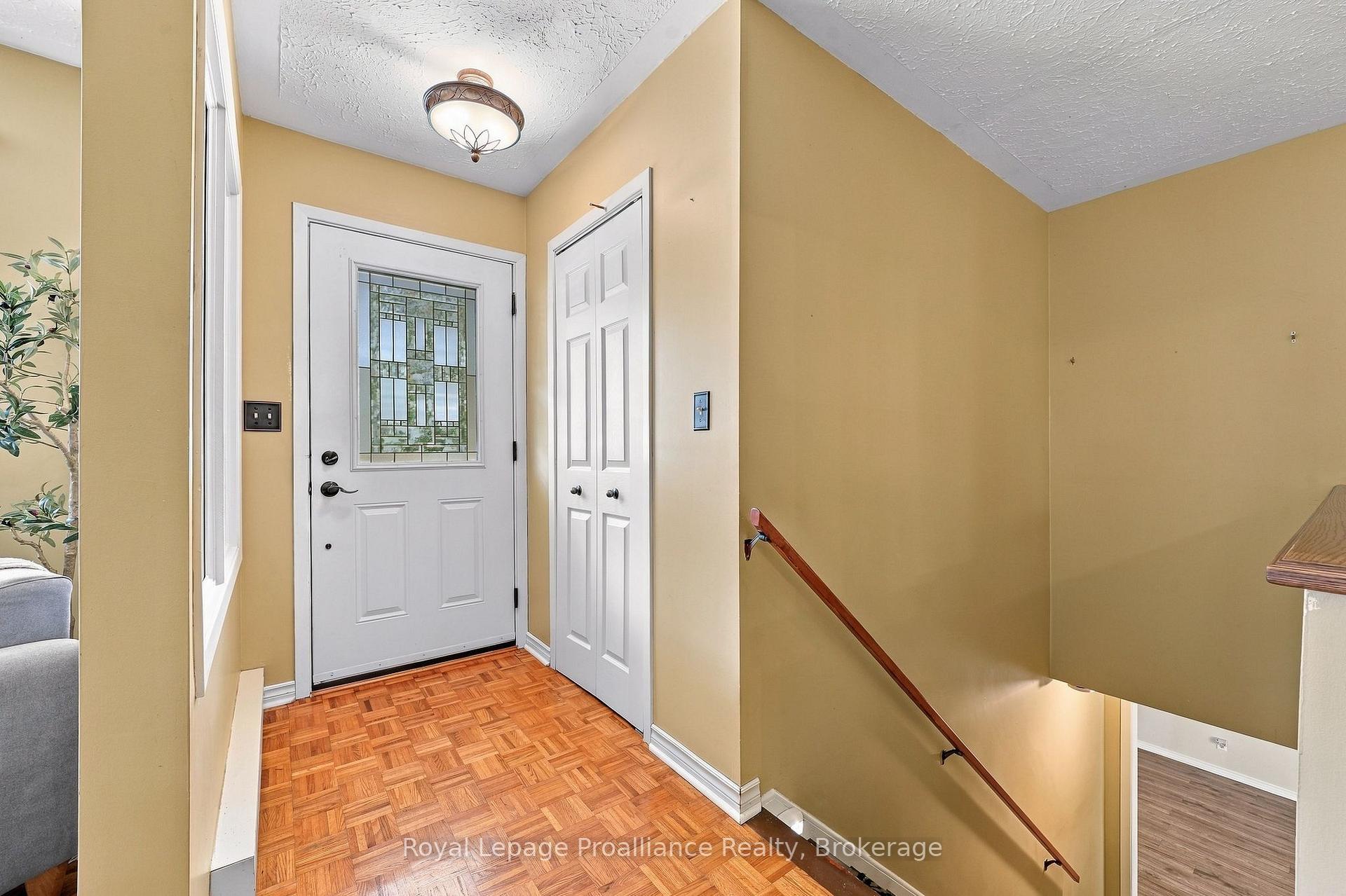 Photo 5 of 36 Parkview Heights, Quinte West, Trenton Ward — HOMEH
