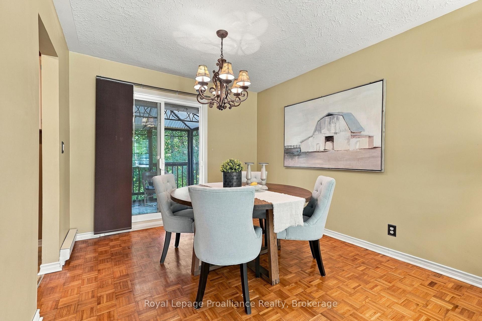 Photo 15 of 36 Parkview Heights, Quinte West, Trenton Ward — HOMEH