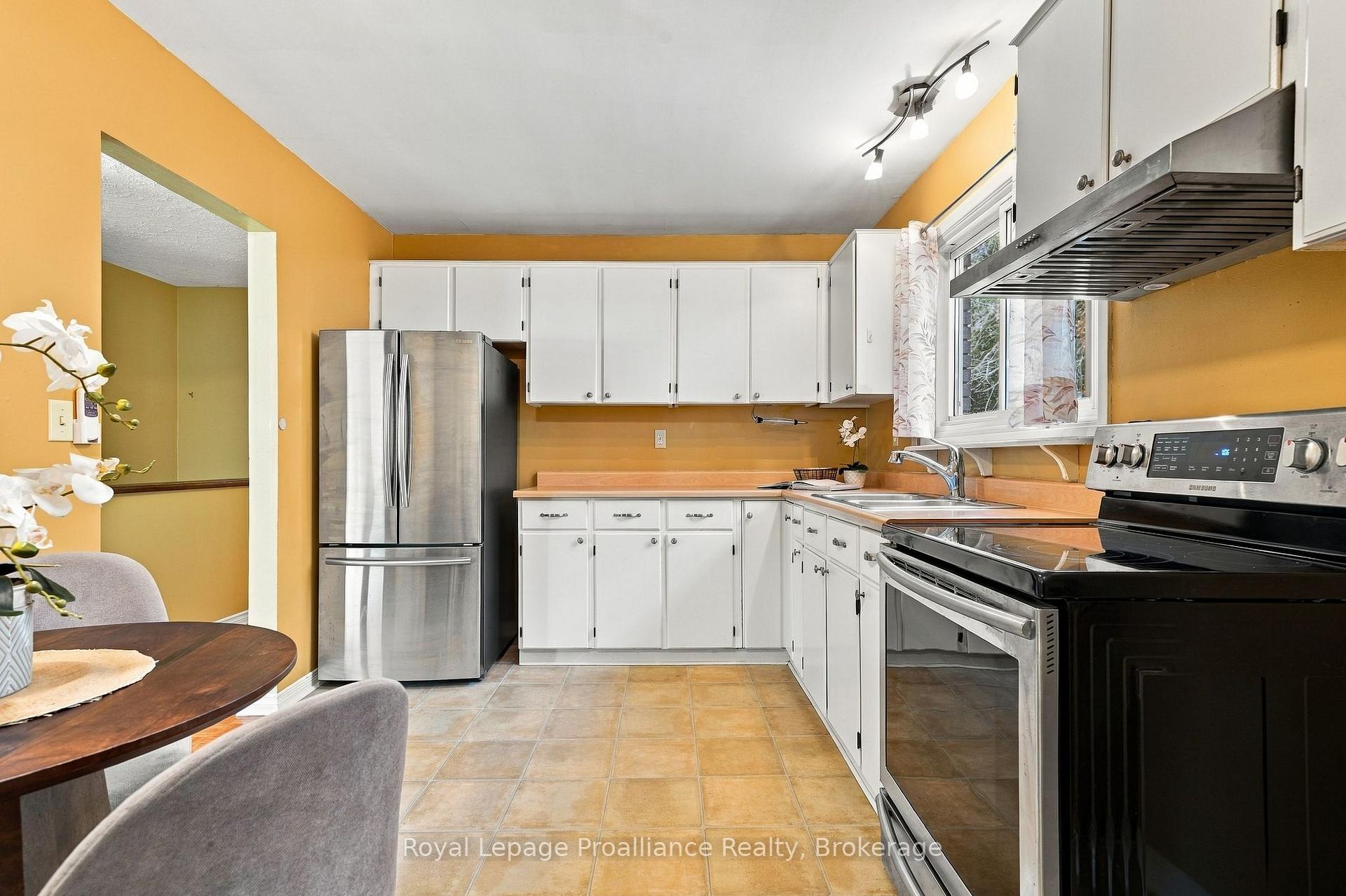 Photo 20 of 36 Parkview Heights, Quinte West, Trenton Ward — HOMEH