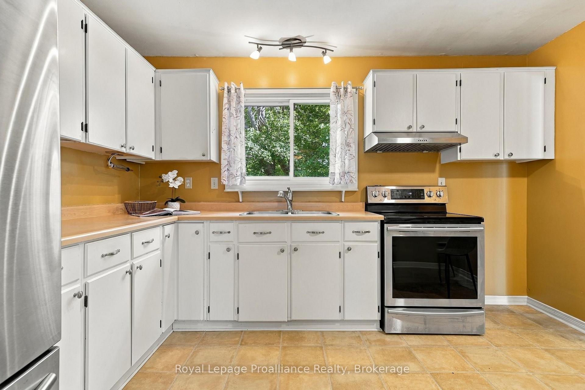 Photo 22 of 36 Parkview Heights, Quinte West, Trenton Ward — HOMEH