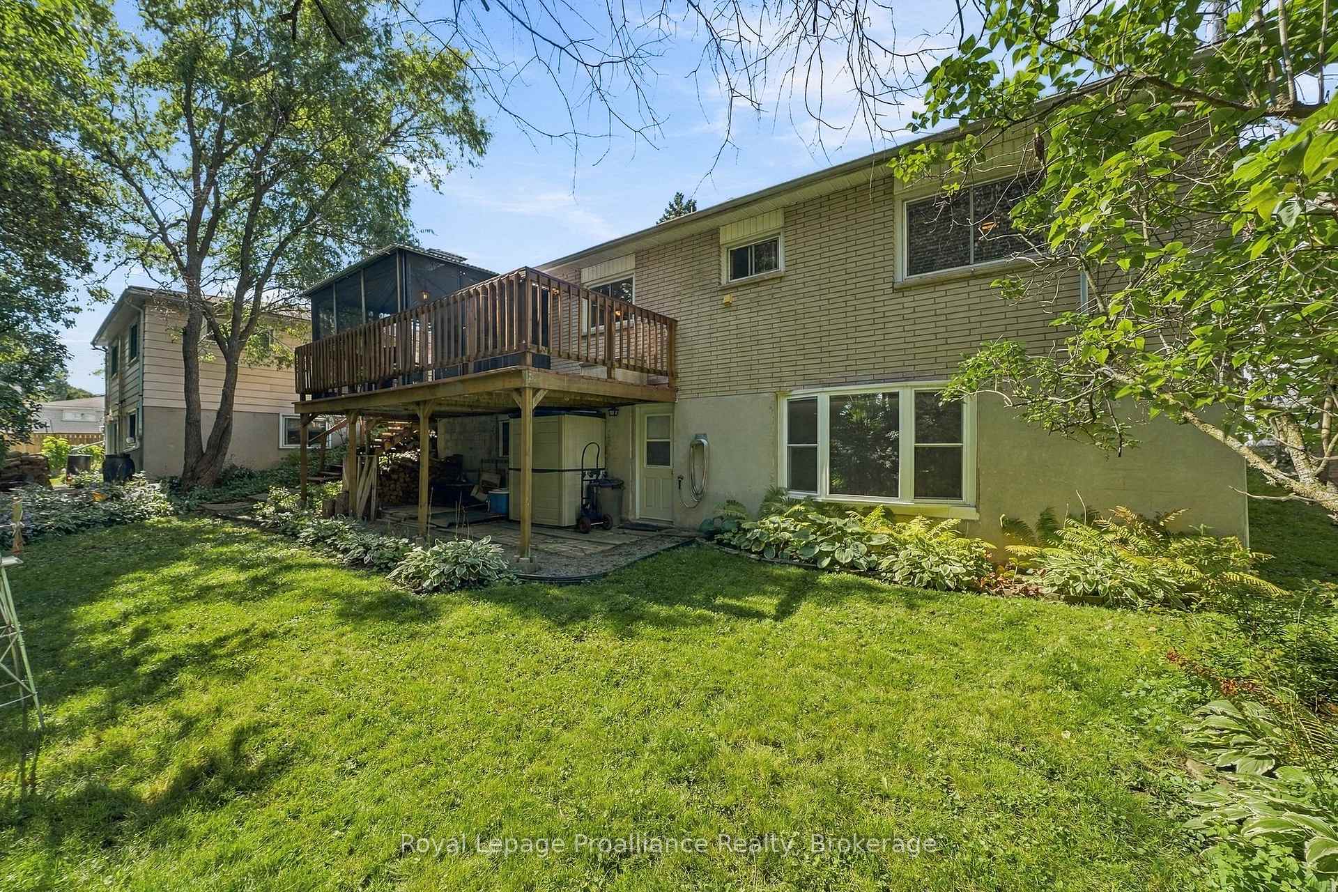 Photo 46 of 36 Parkview Heights, Quinte West, Trenton Ward — HOMEH