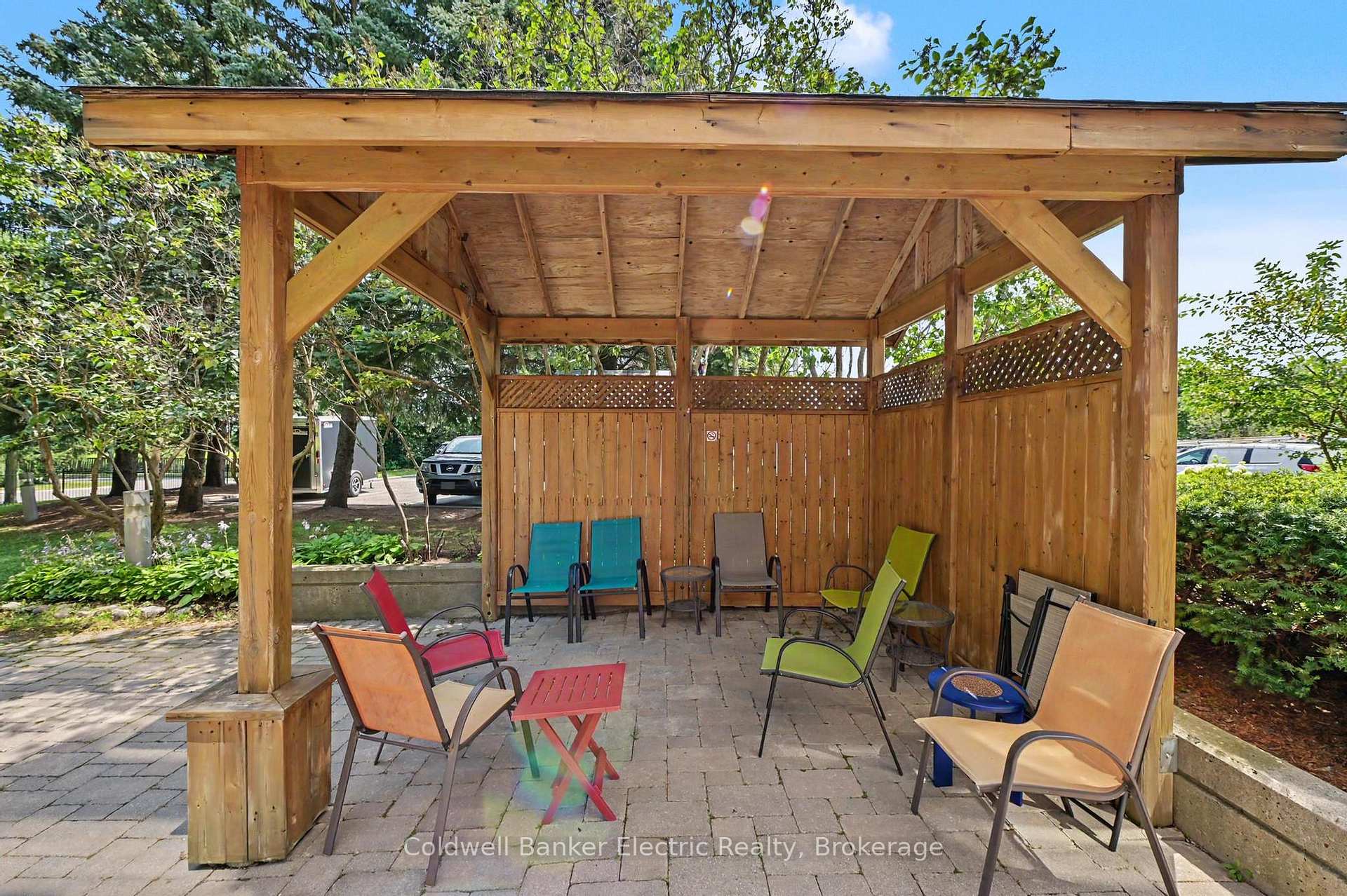Photo 6 of Unit 1011, 712 Rossland Road E, Whitby, Pringle Creek — HOMEH