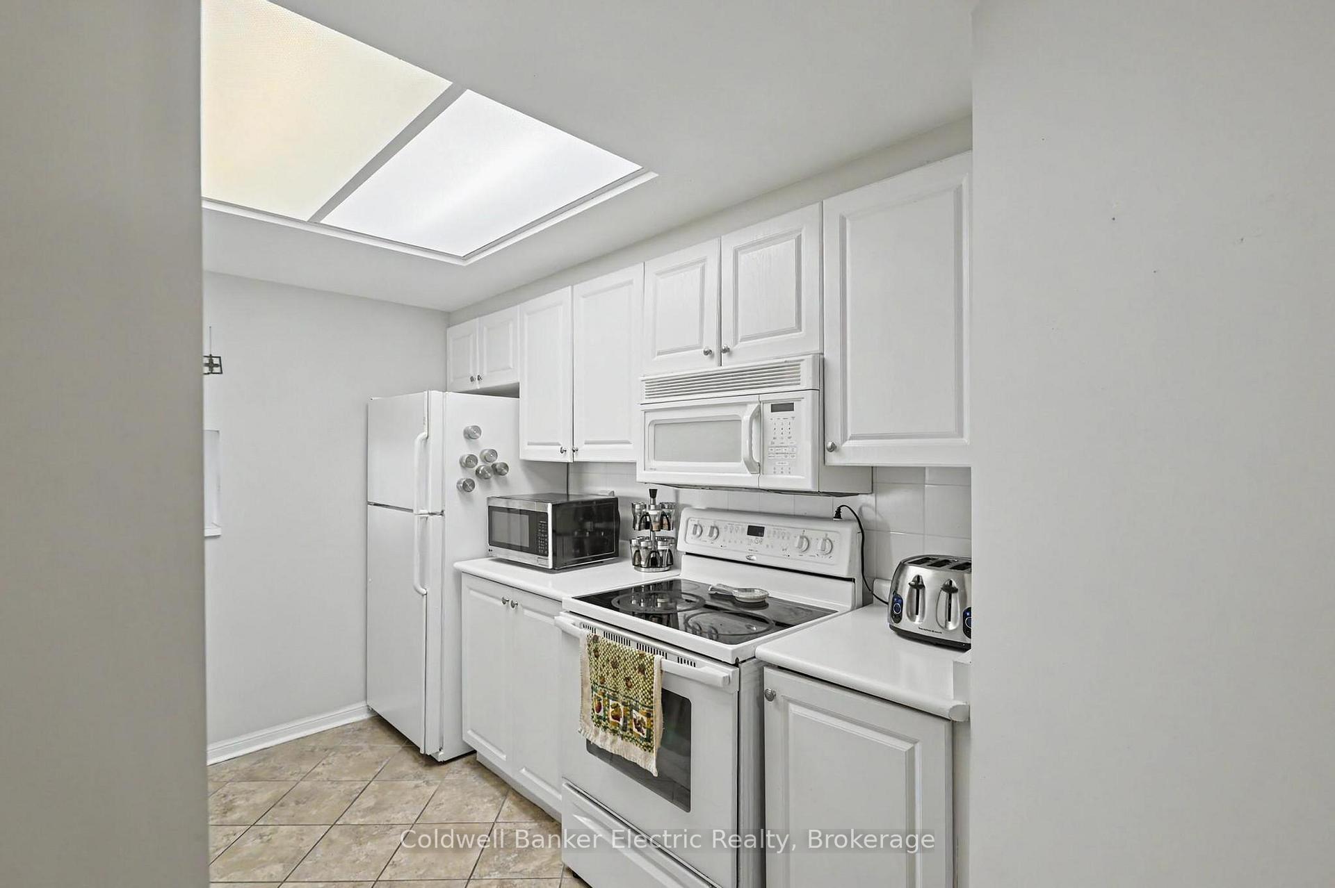 Photo 26 of Unit 1011, 712 Rossland Road E, Whitby, Pringle Creek — HOMEH