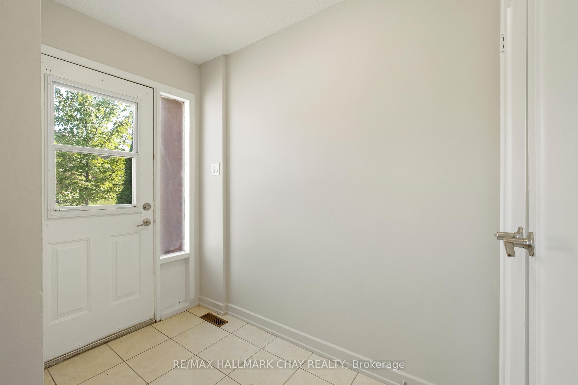 Photo 3 of Unit 97, 177 Bayview Drive, Barrie, Allandale — HOMEH