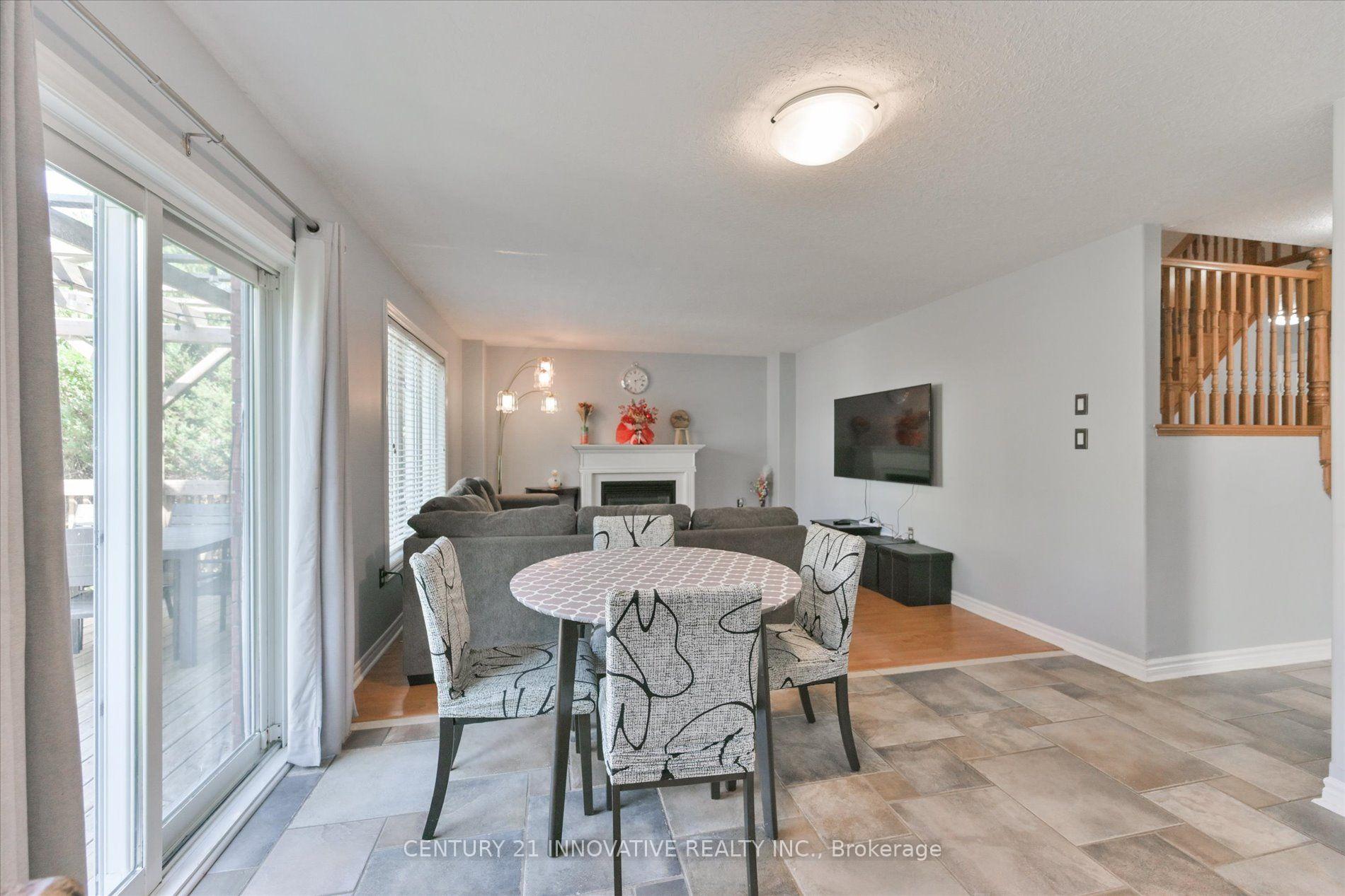 Photo 11 of 28 Empire Drive, Barrie, Innis-Shore — HOMEH
