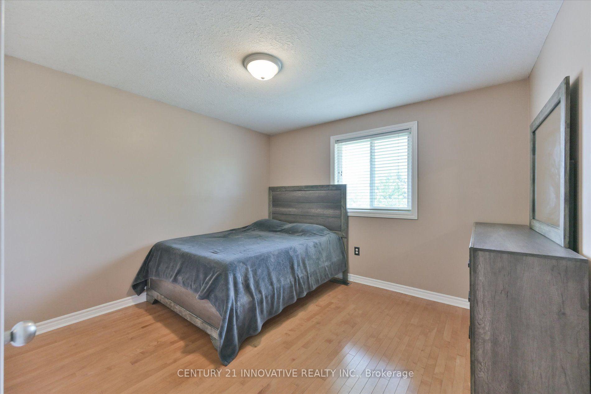 Photo 28 of 28 Empire Drive, Barrie, Innis-Shore — HOMEH