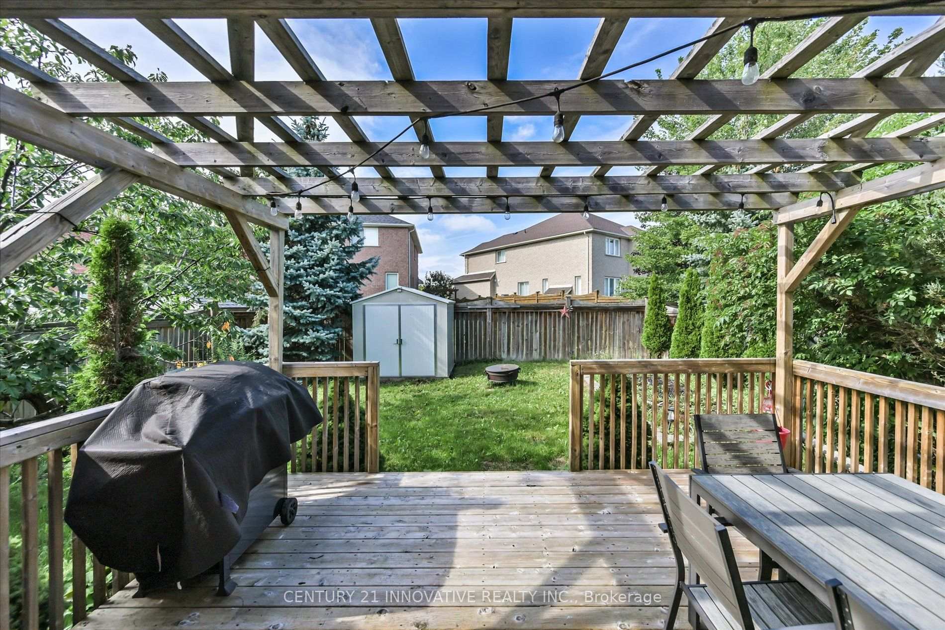 Photo 37 of 28 Empire Drive, Barrie, Innis-Shore — HOMEH