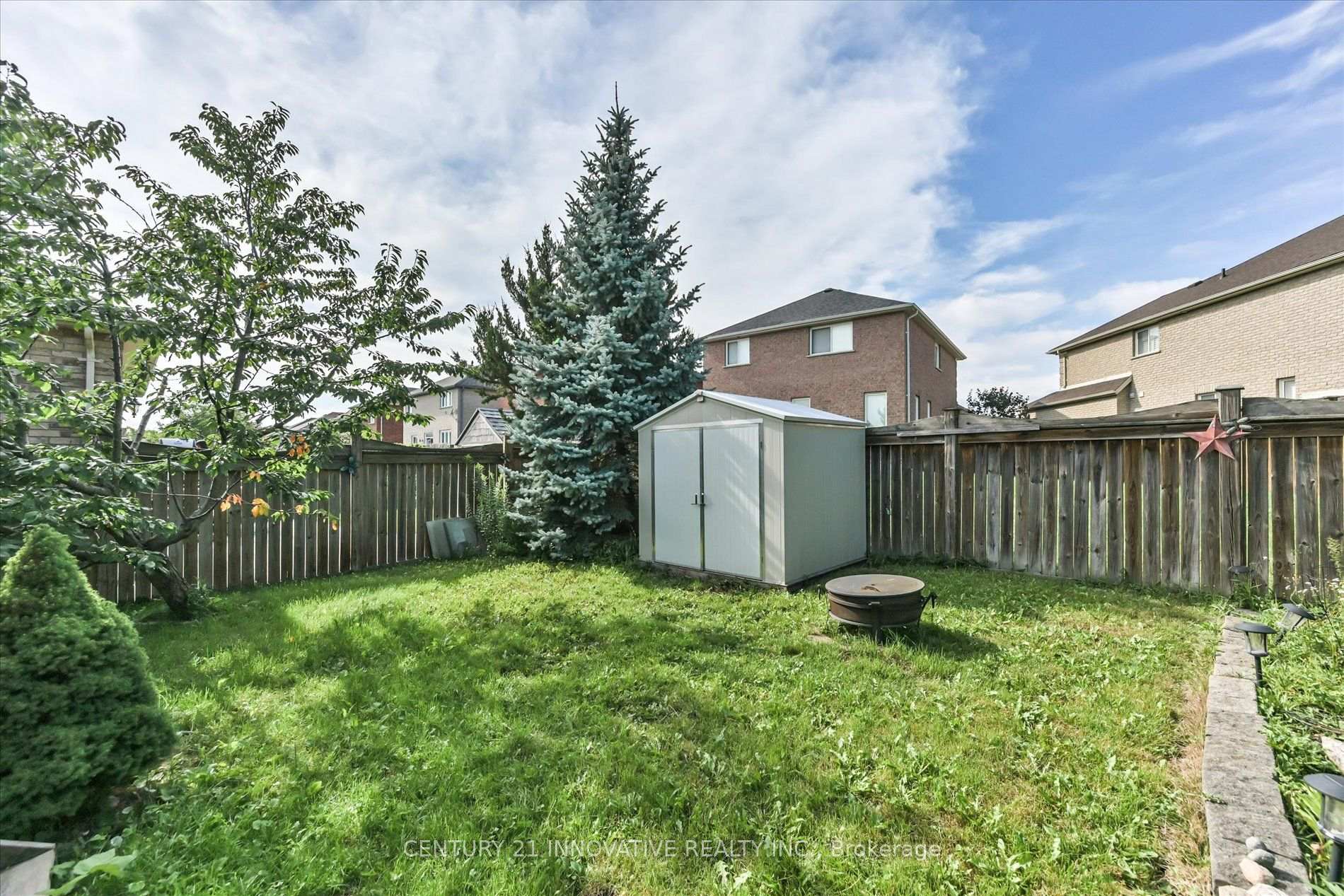 Photo 39 of 28 Empire Drive, Barrie, Innis-Shore — HOMEH