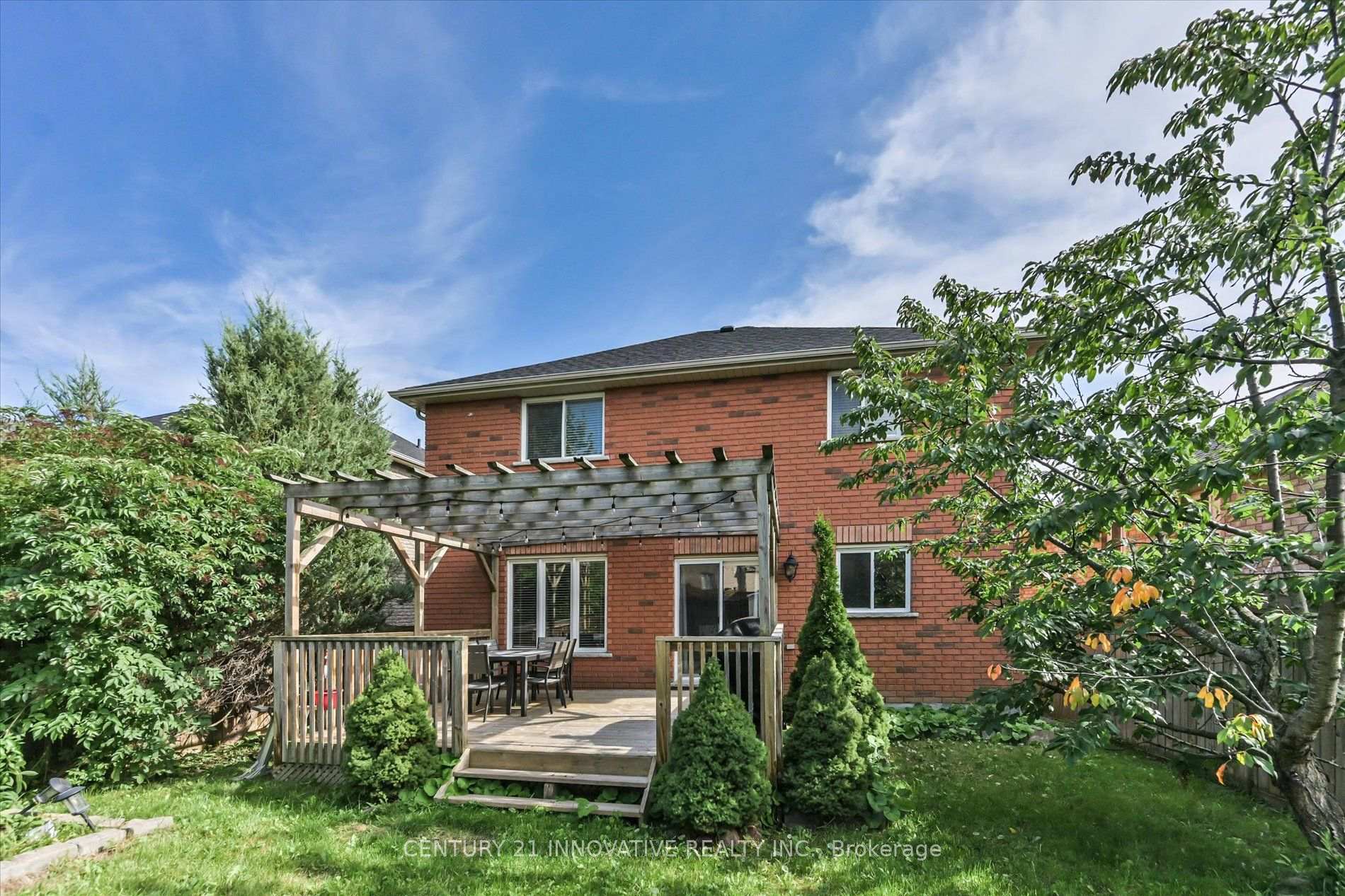 Photo 41 of 28 Empire Drive, Barrie, Innis-Shore — HOMEH
