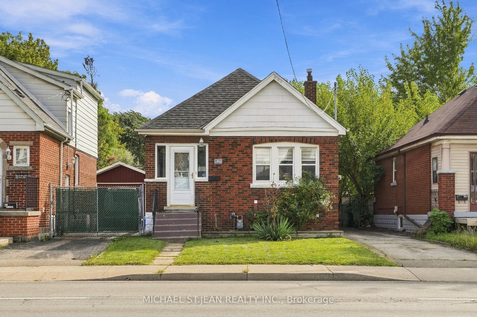 Photo 2 of 1494 Main Street E, Hamilton, Bartonville — HOMEH
