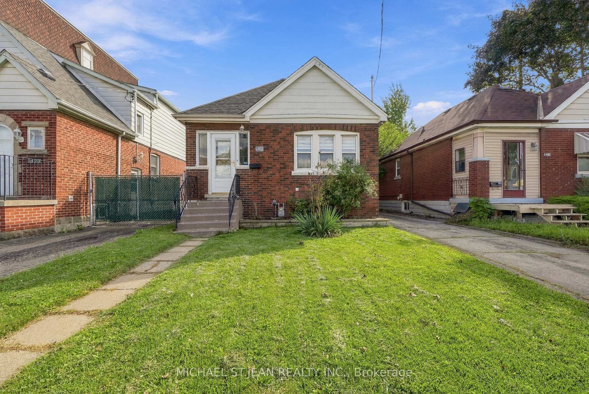 Photo 5 of 1494 Main Street E, Hamilton, Bartonville — HOMEH