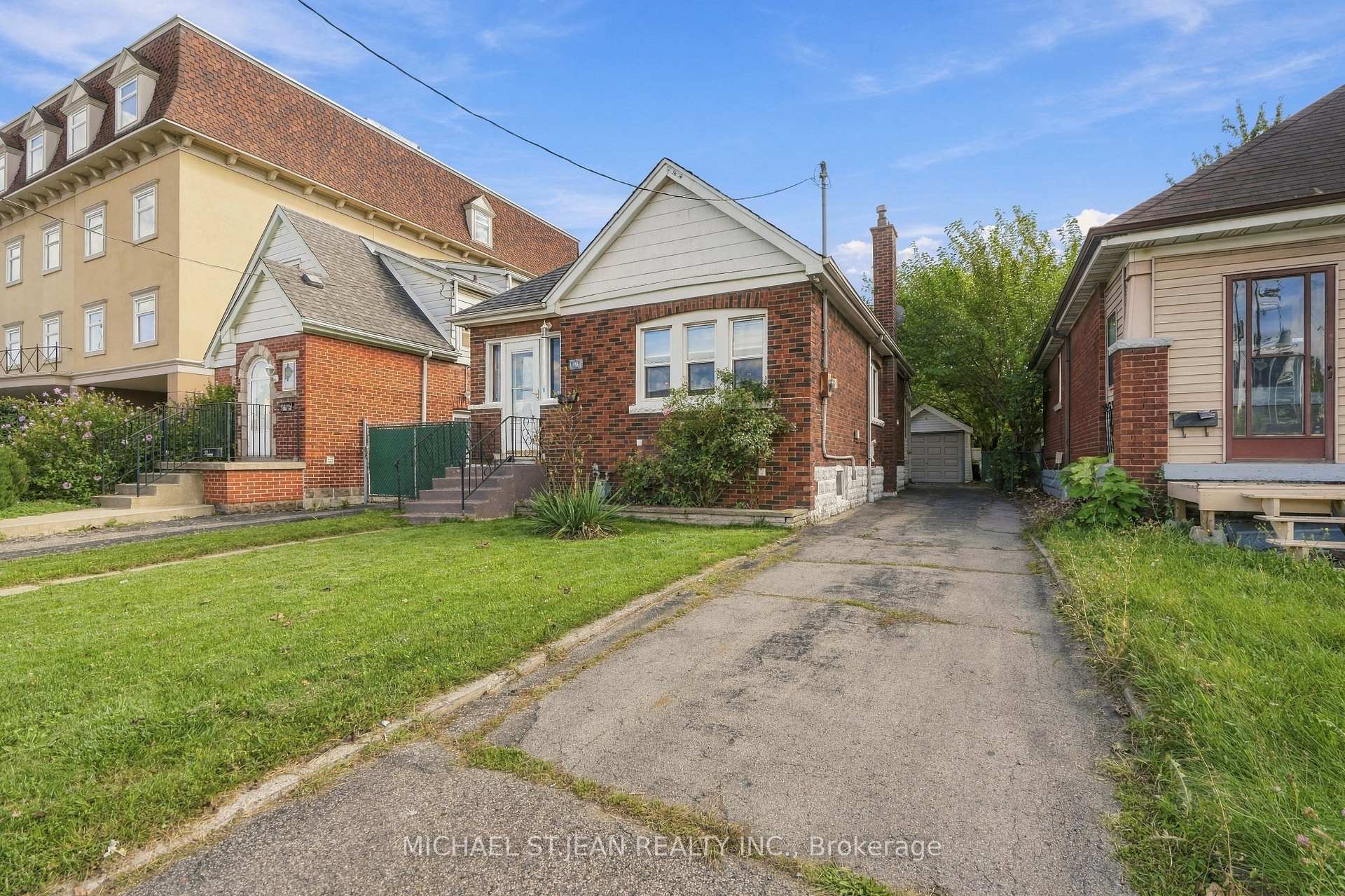 Photo 6 of 1494 Main Street E, Hamilton, Bartonville — HOMEH