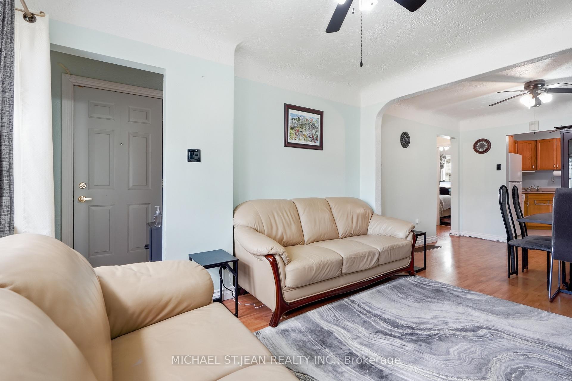 Photo 10 of 1494 Main Street E, Hamilton, Bartonville — HOMEH