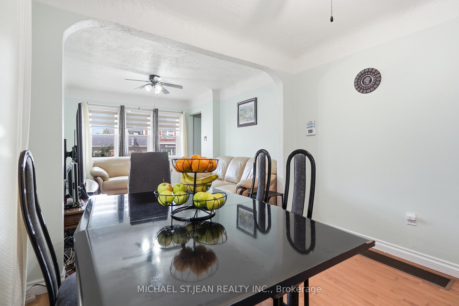Photo 13 of 1494 Main Street E, Hamilton, Bartonville — HOMEH