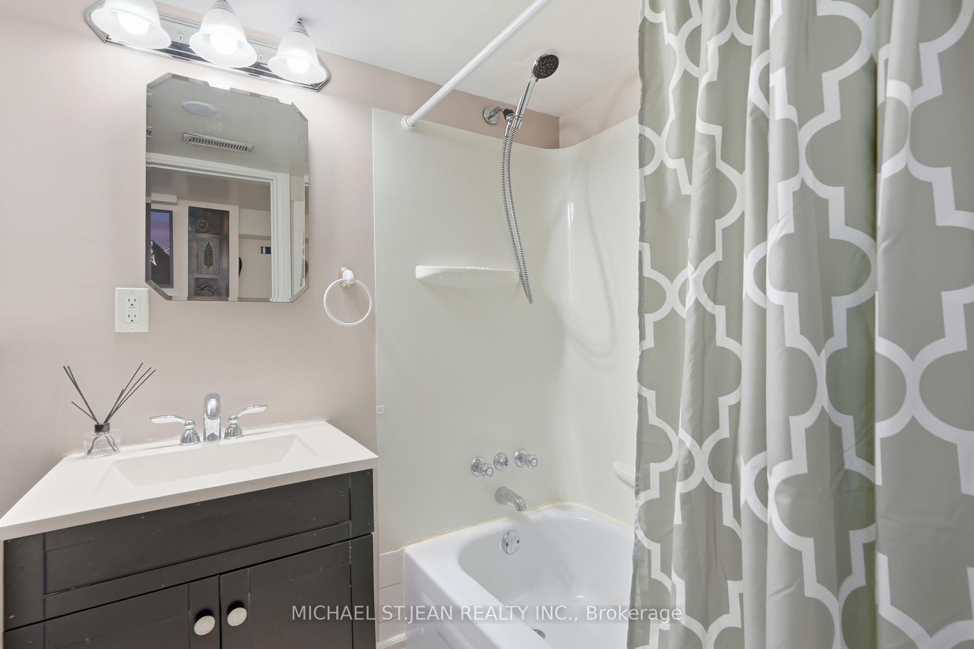 Photo 35 of 1494 Main Street E, Hamilton, Bartonville — HOMEH