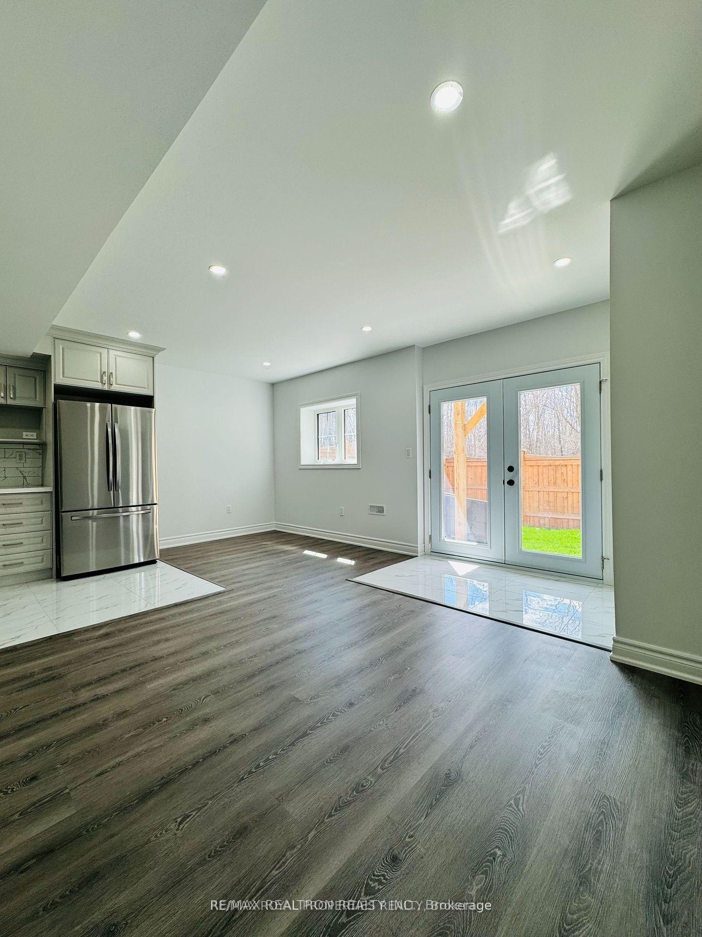 Photo 4 of 105 Auckland Drive, Whitby, Rural Whitby — HOMEH