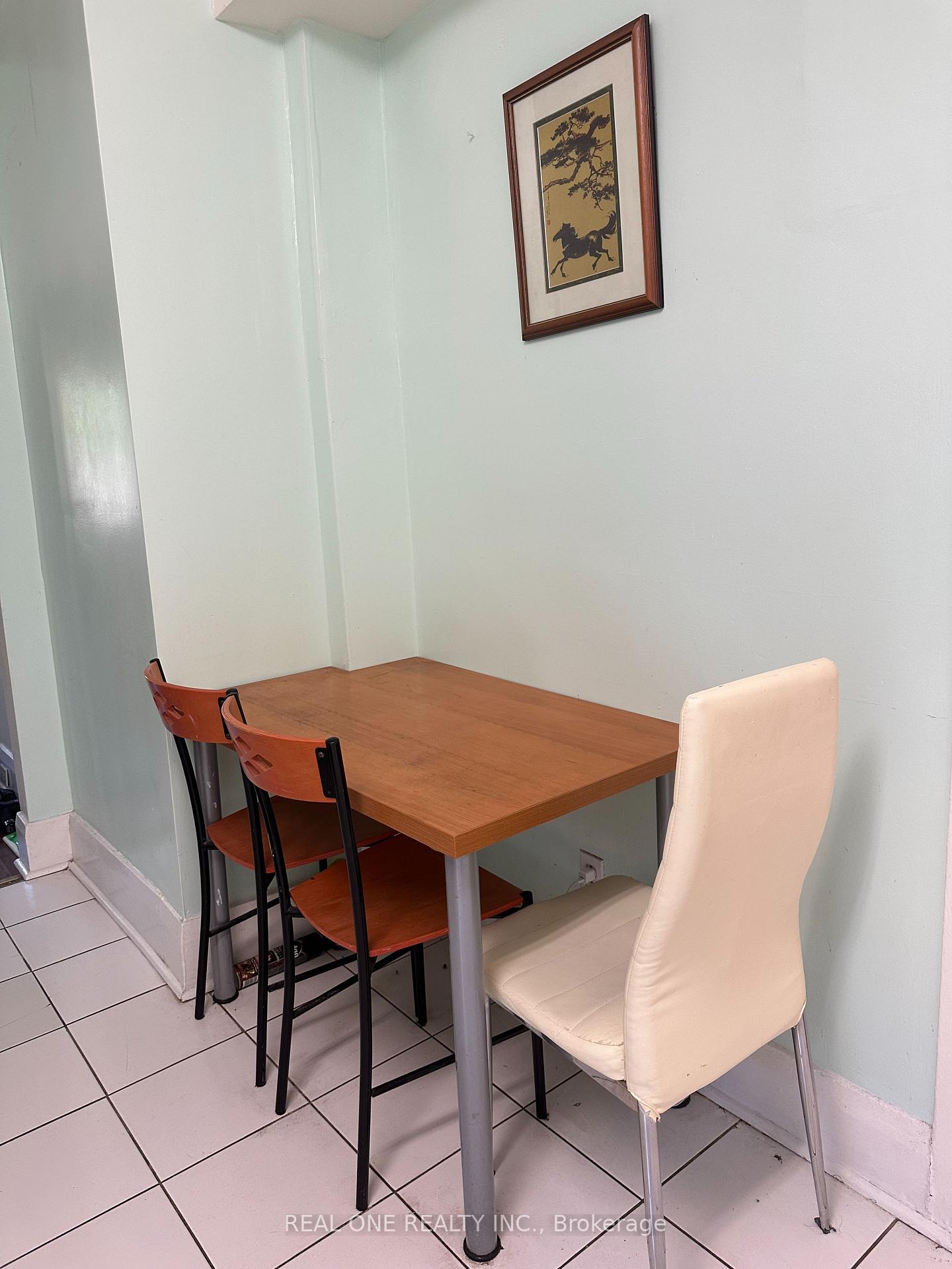 Photo 8 of 116 Pemberton Avenue, North York, Newtonbrook East — HOMEH