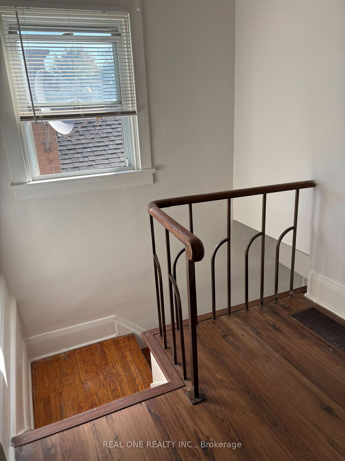 Photo 22 of 116 Pemberton Avenue, North York, Newtonbrook East — HOMEH