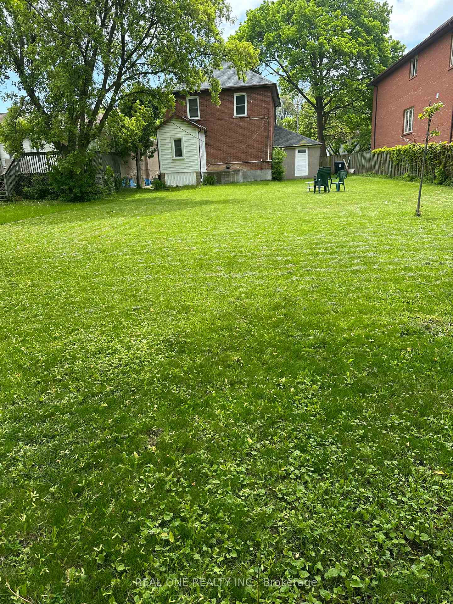 Photo 24 of 116 Pemberton Avenue, North York, Newtonbrook East — HOMEH