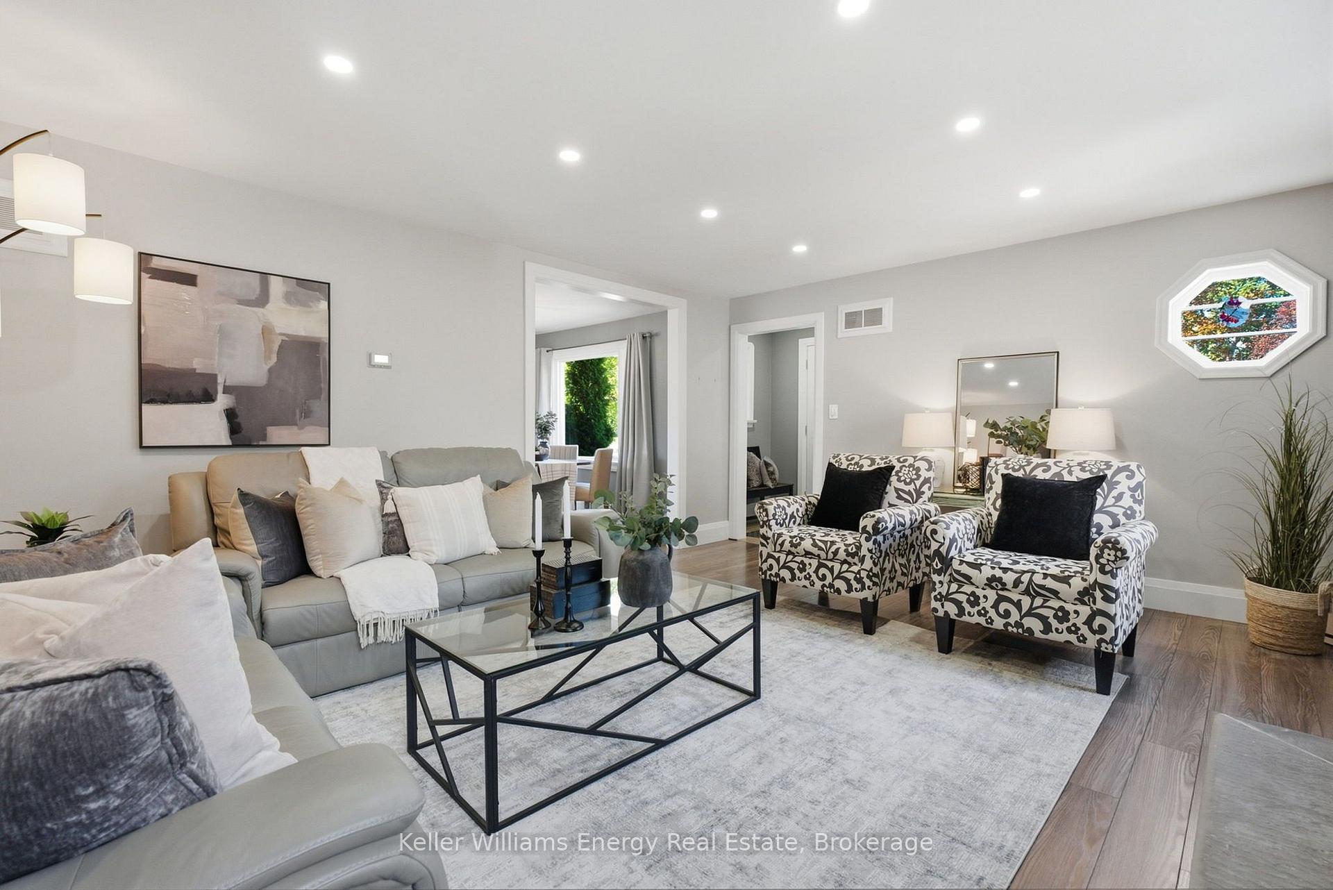 Photo 8 of 107 Sutherland Avenue, Oshawa, O'Neill — HOMEH