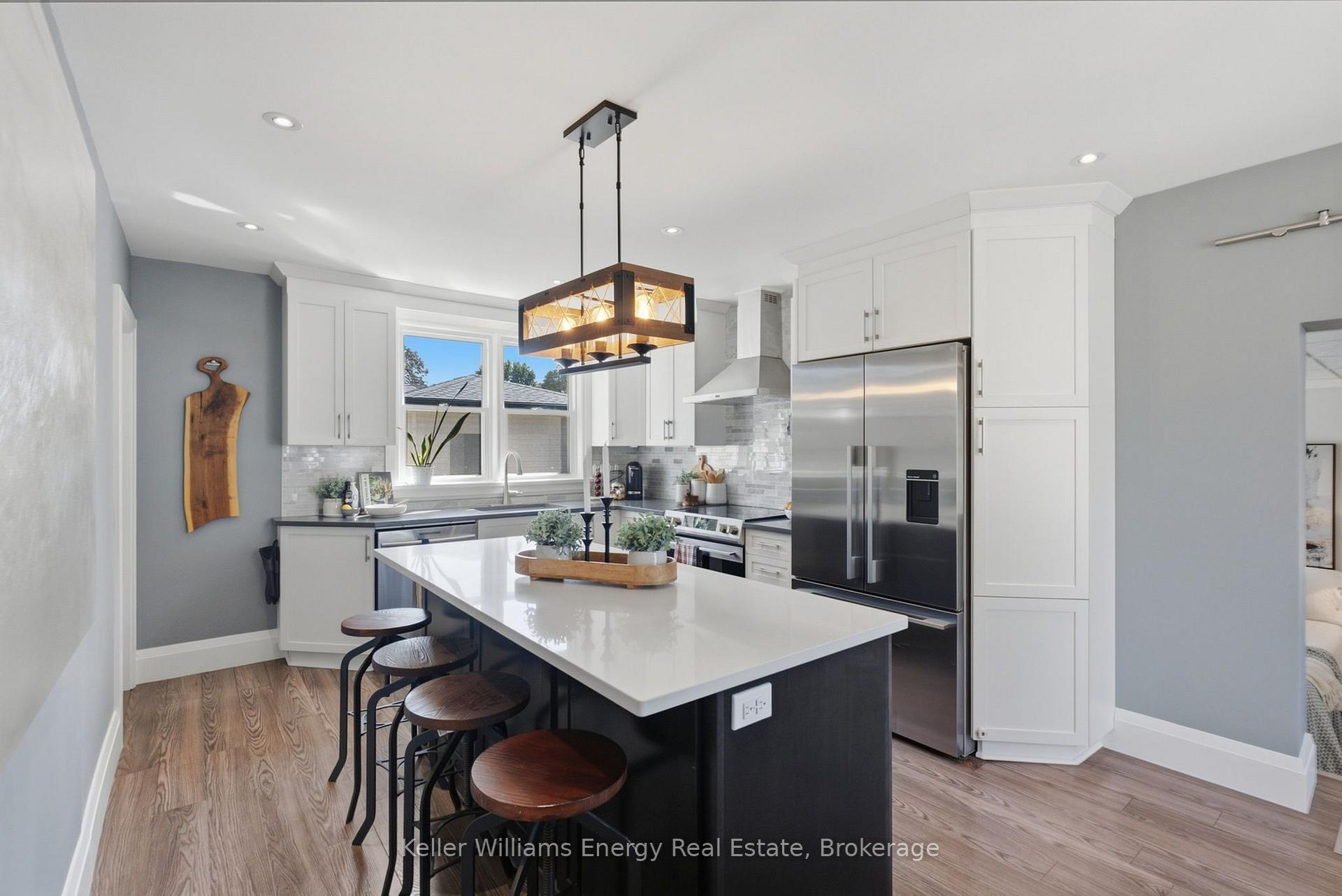 Photo 12 of 107 Sutherland Avenue, Oshawa, O'Neill — HOMEH