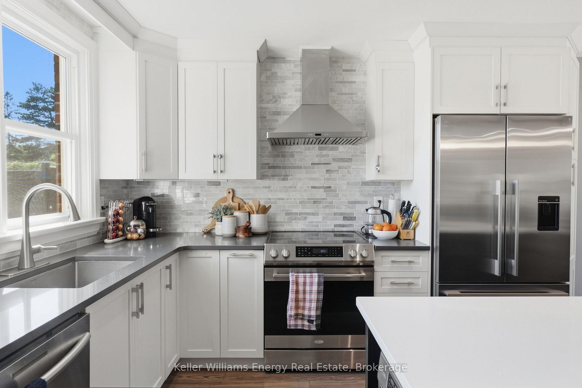 Photo 15 of 107 Sutherland Avenue, Oshawa, O'Neill — HOMEH