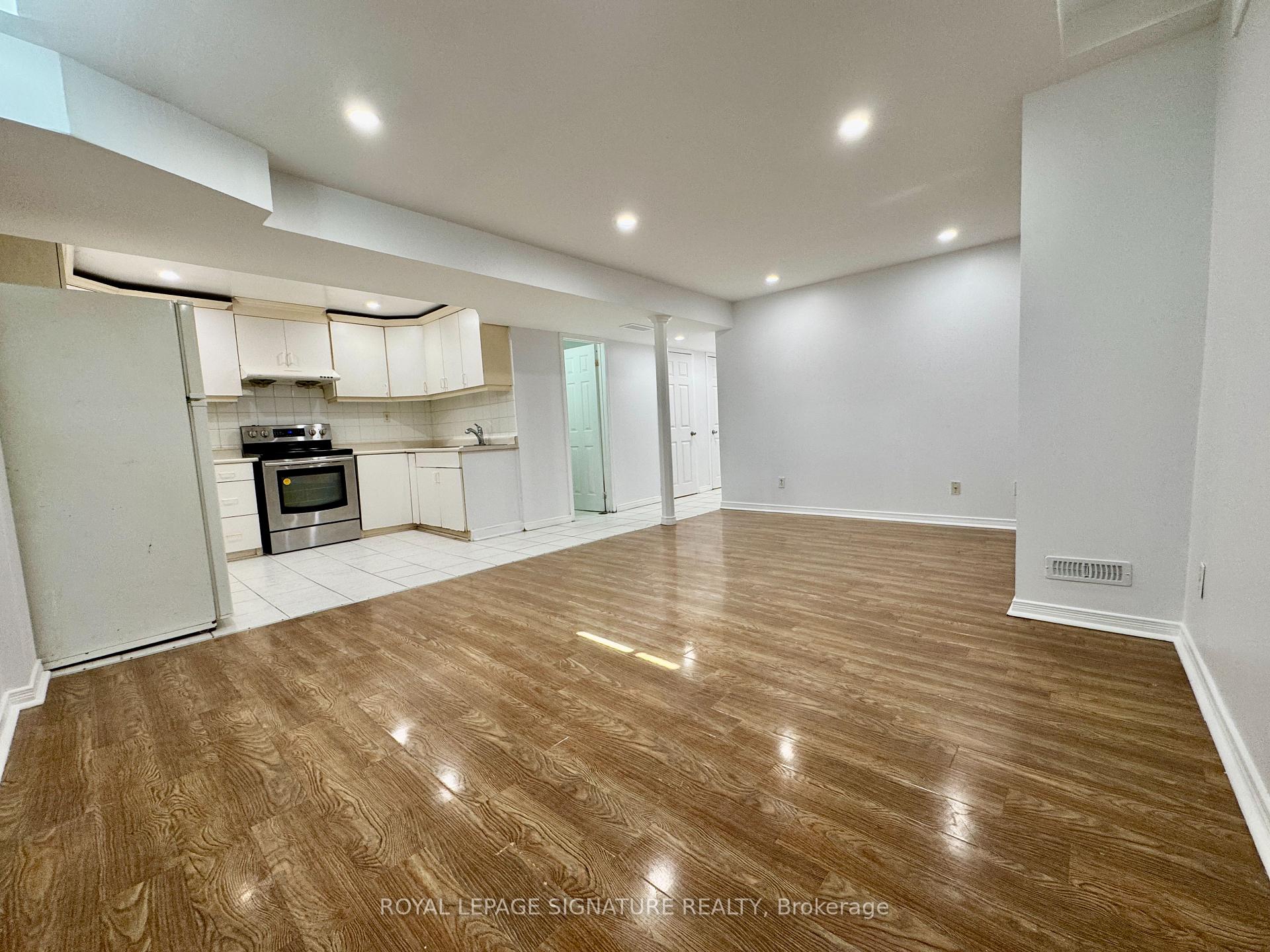 Photo 3 of Unit Bsmt, 7 Timbers Circle, Markham, Milliken Mills East — HOMEH