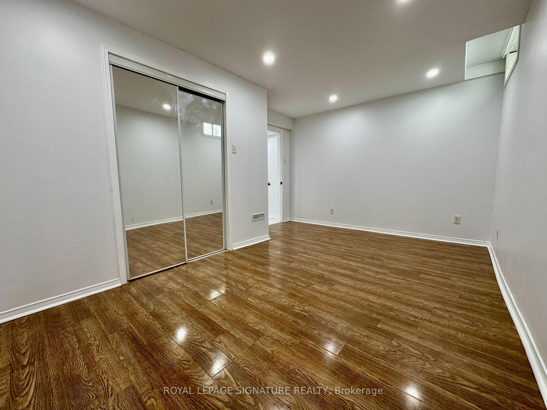Photo 11 of Unit Bsmt, 7 Timbers Circle, Markham, Milliken Mills East — HOMEH