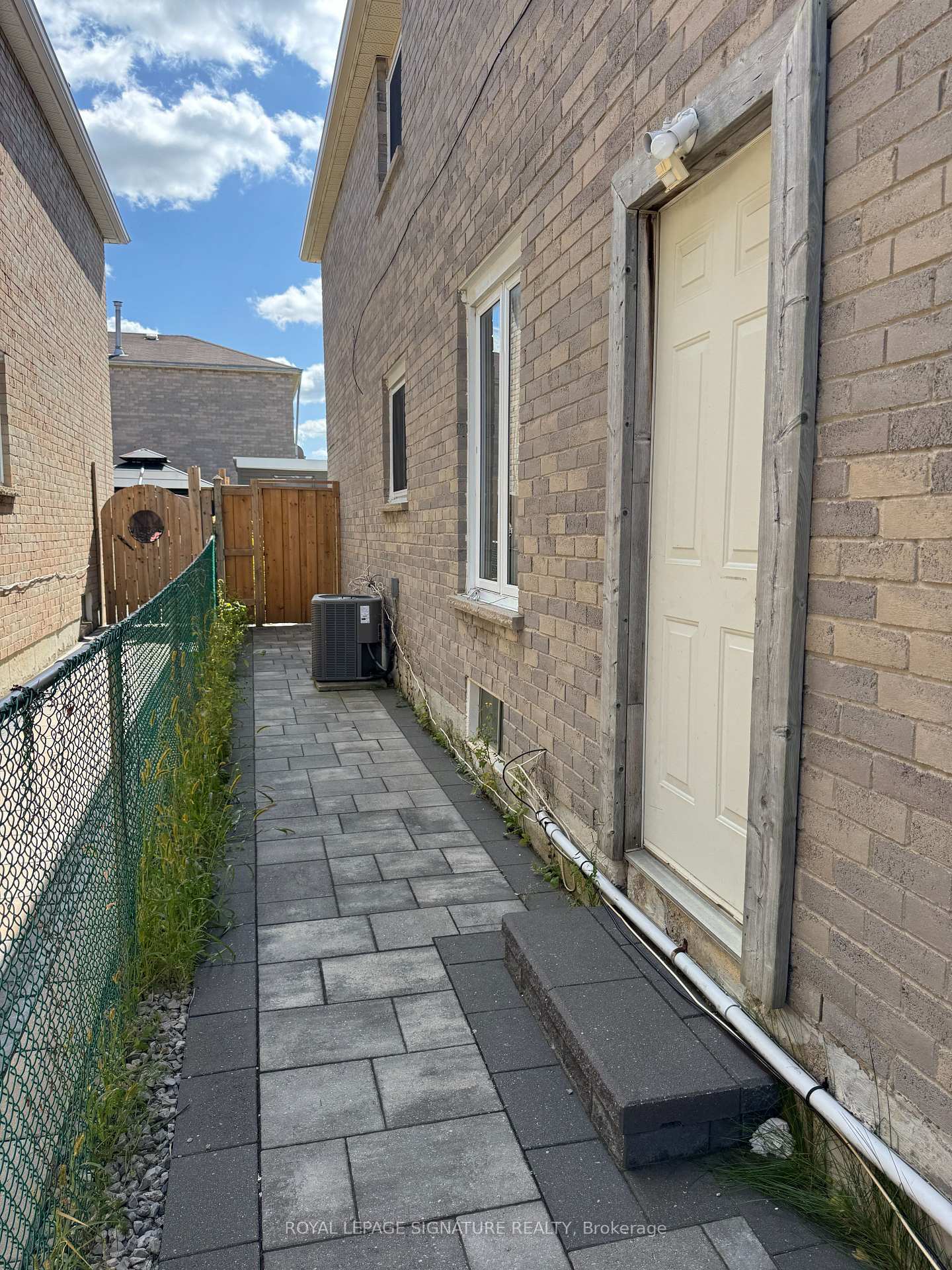 Photo 15 of Unit Bsmt, 7 Timbers Circle, Markham, Milliken Mills East — HOMEH