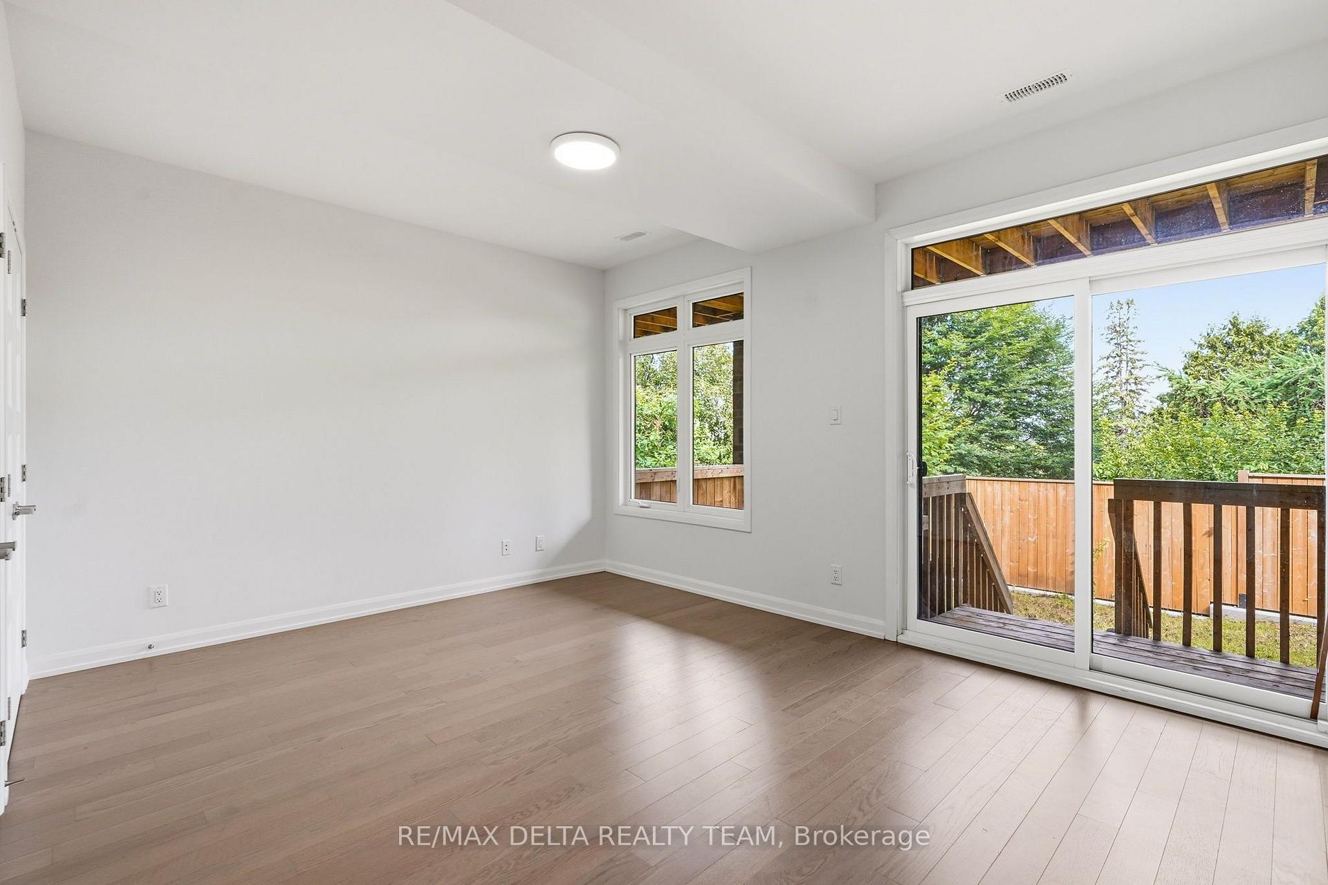 Photo 7 of 561 Halo Private, Ottawa, Chapel Hill — HOMEH