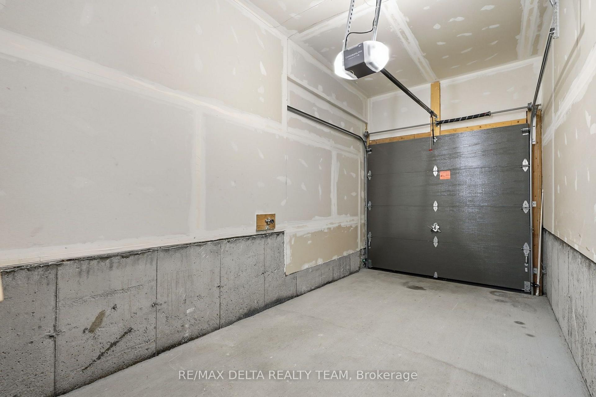Photo 40 of 561 Halo Private, Ottawa, Chapel Hill — HOMEH