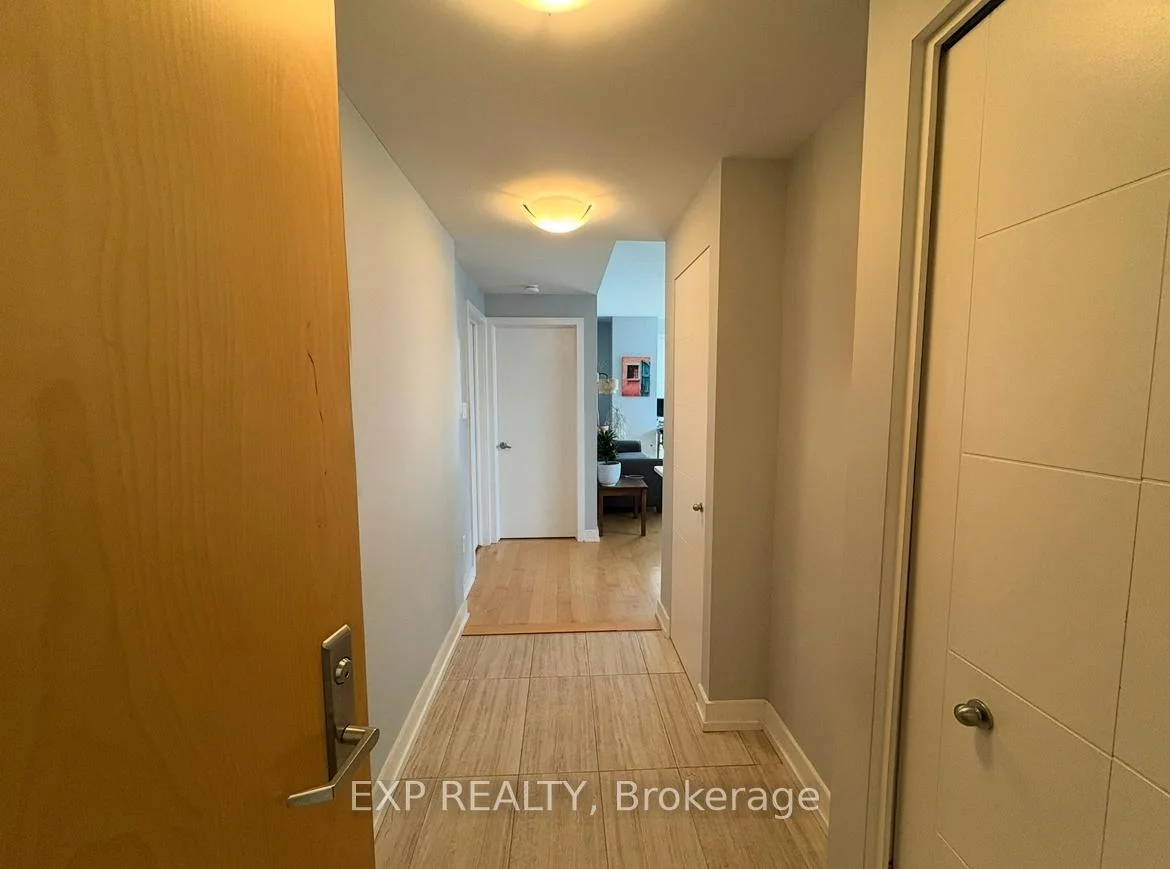 Photo 5 of Unit 2001, 40 Nepean Street, Ottawa, Ottawa Centre — HOMEH