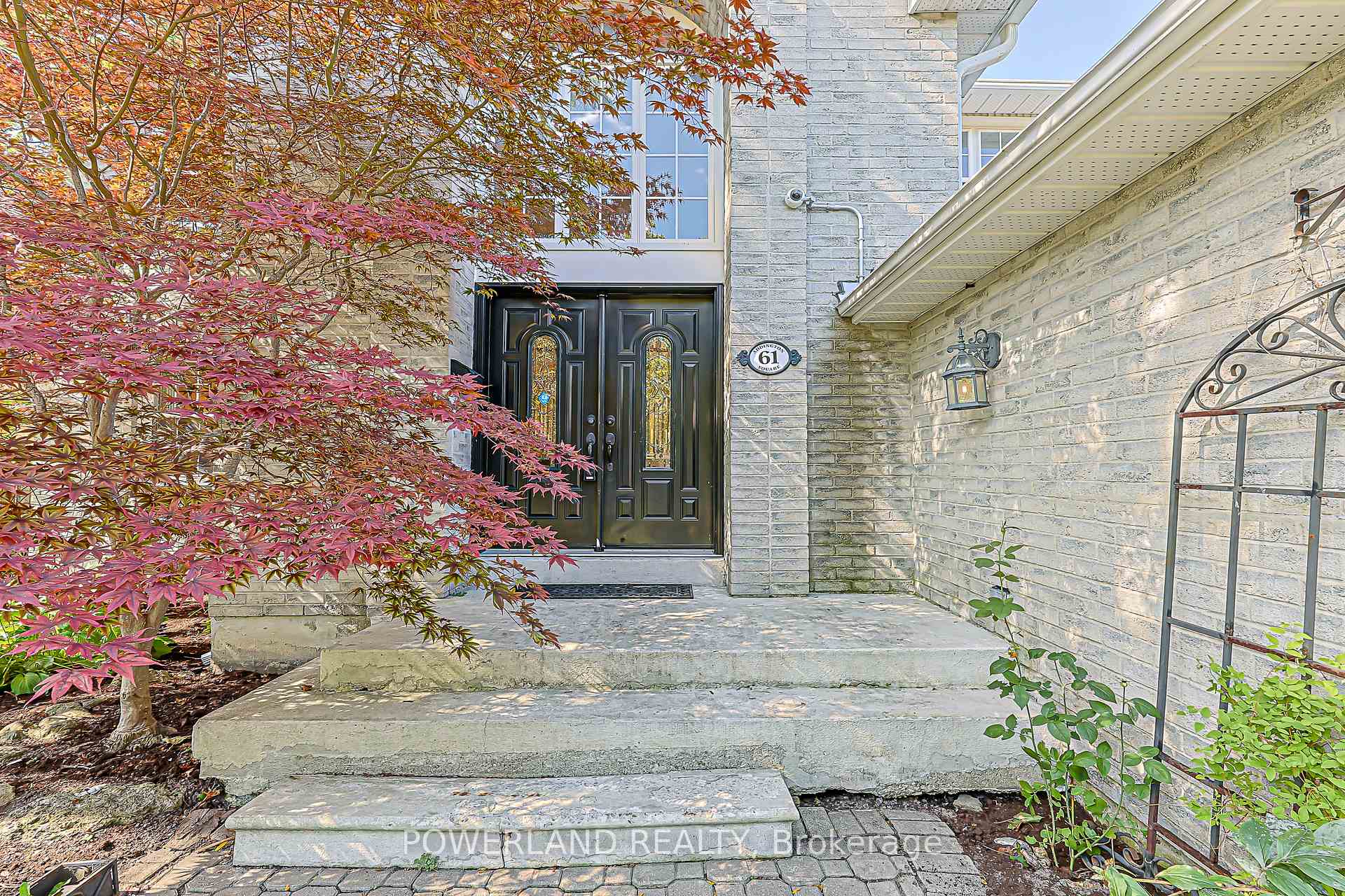 Photo 4 of 61 Addington Square, Markham, Unionville — HOMEH