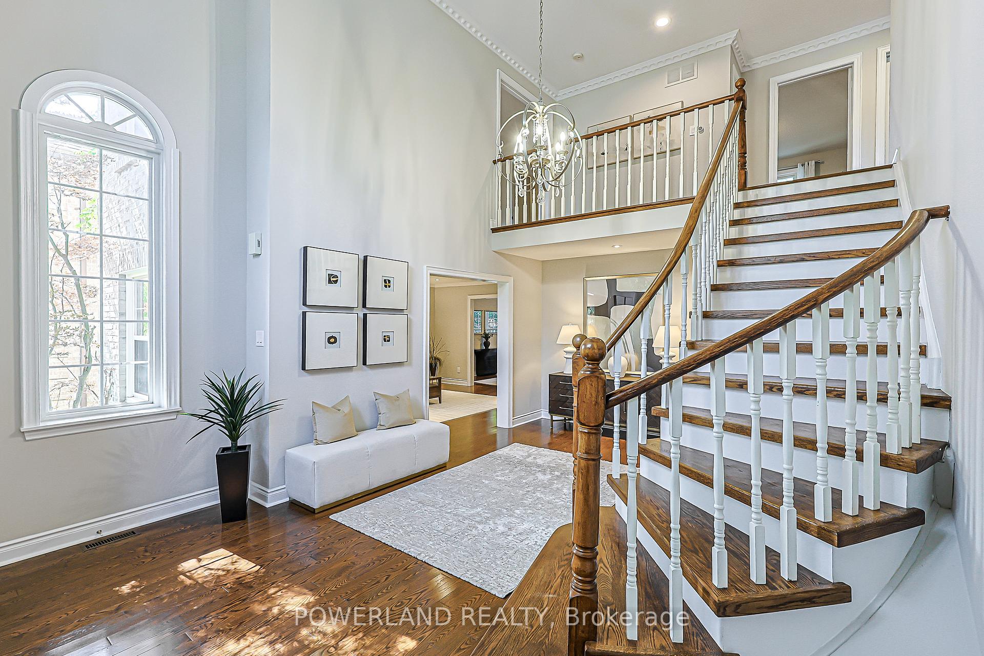 Photo 6 of 61 Addington Square, Markham, Unionville — HOMEH