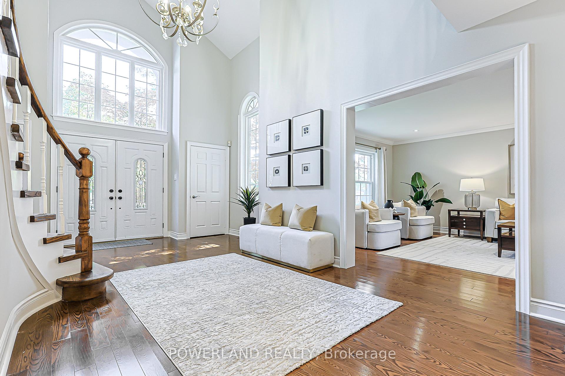 Photo 7 of 61 Addington Square, Markham, Unionville — HOMEH