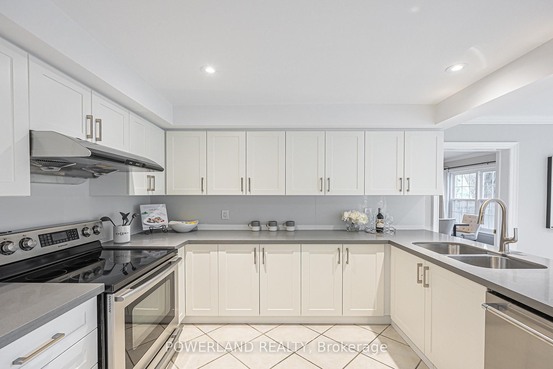 Photo 15 of 61 Addington Square, Markham, Unionville — HOMEH