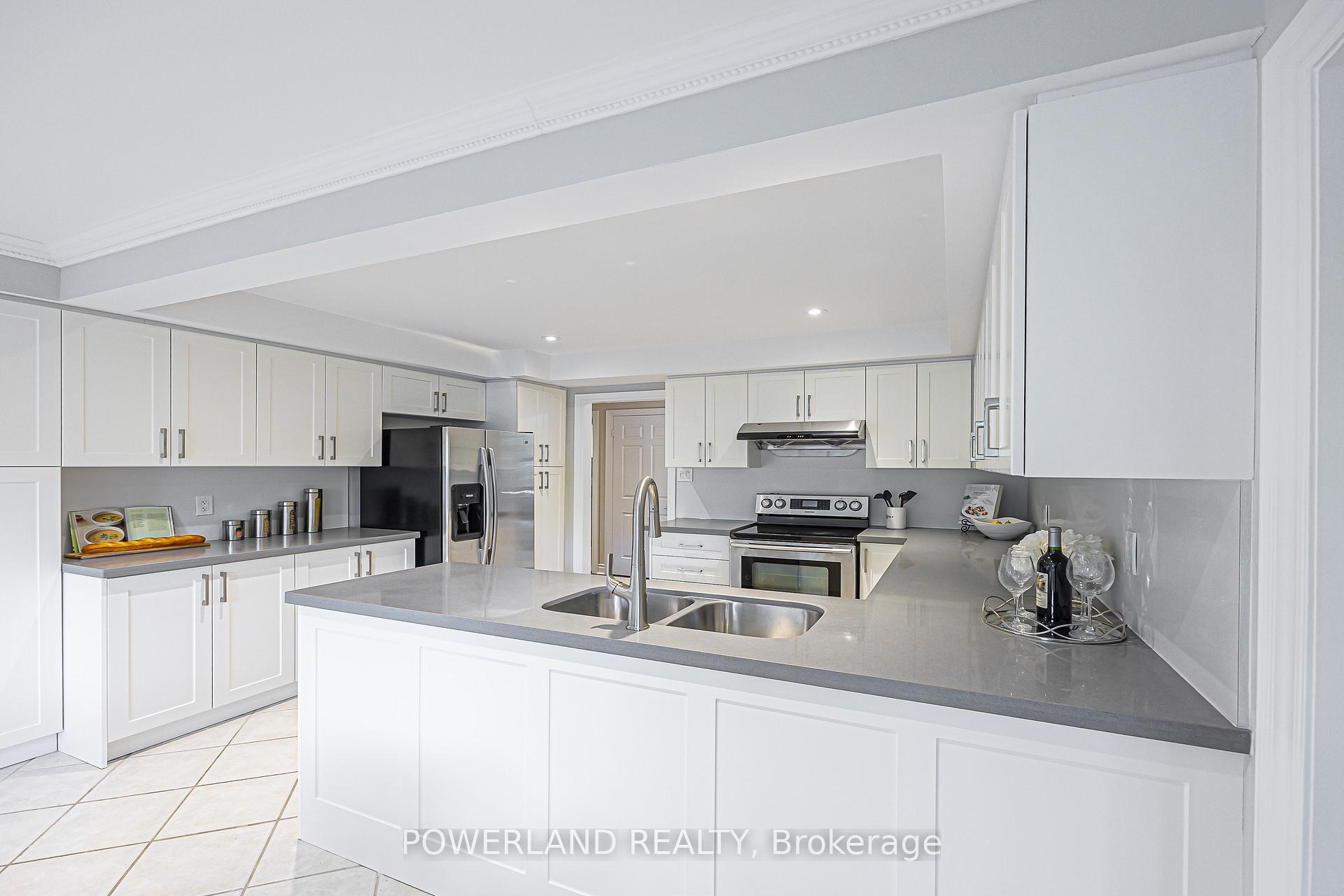 Photo 16 of 61 Addington Square, Markham, Unionville — HOMEH