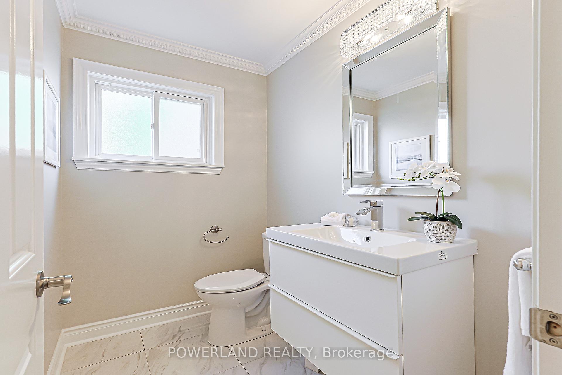 Photo 23 of 61 Addington Square, Markham, Unionville — HOMEH