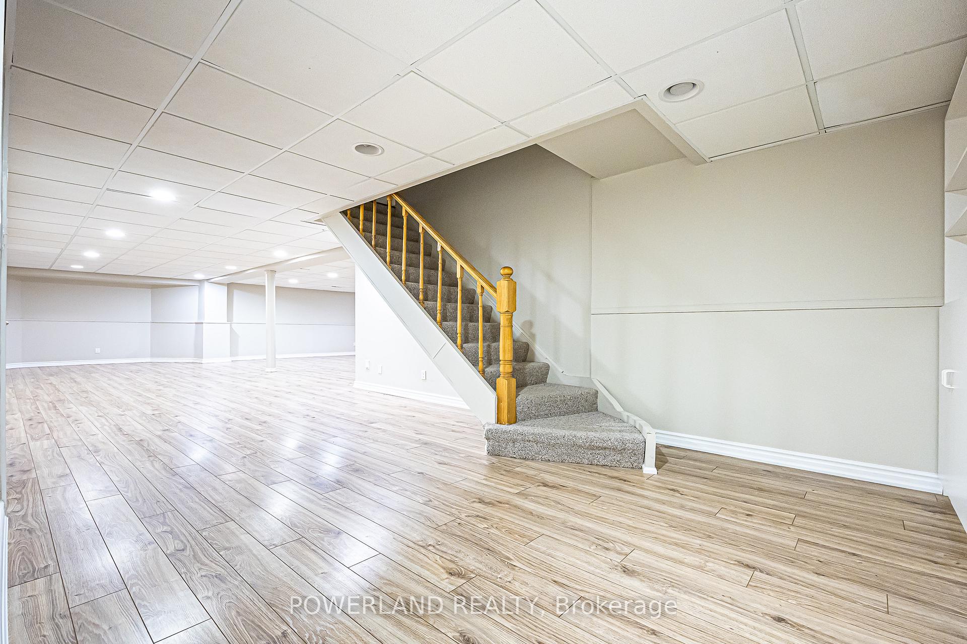 Photo 40 of 61 Addington Square, Markham, Unionville — HOMEH