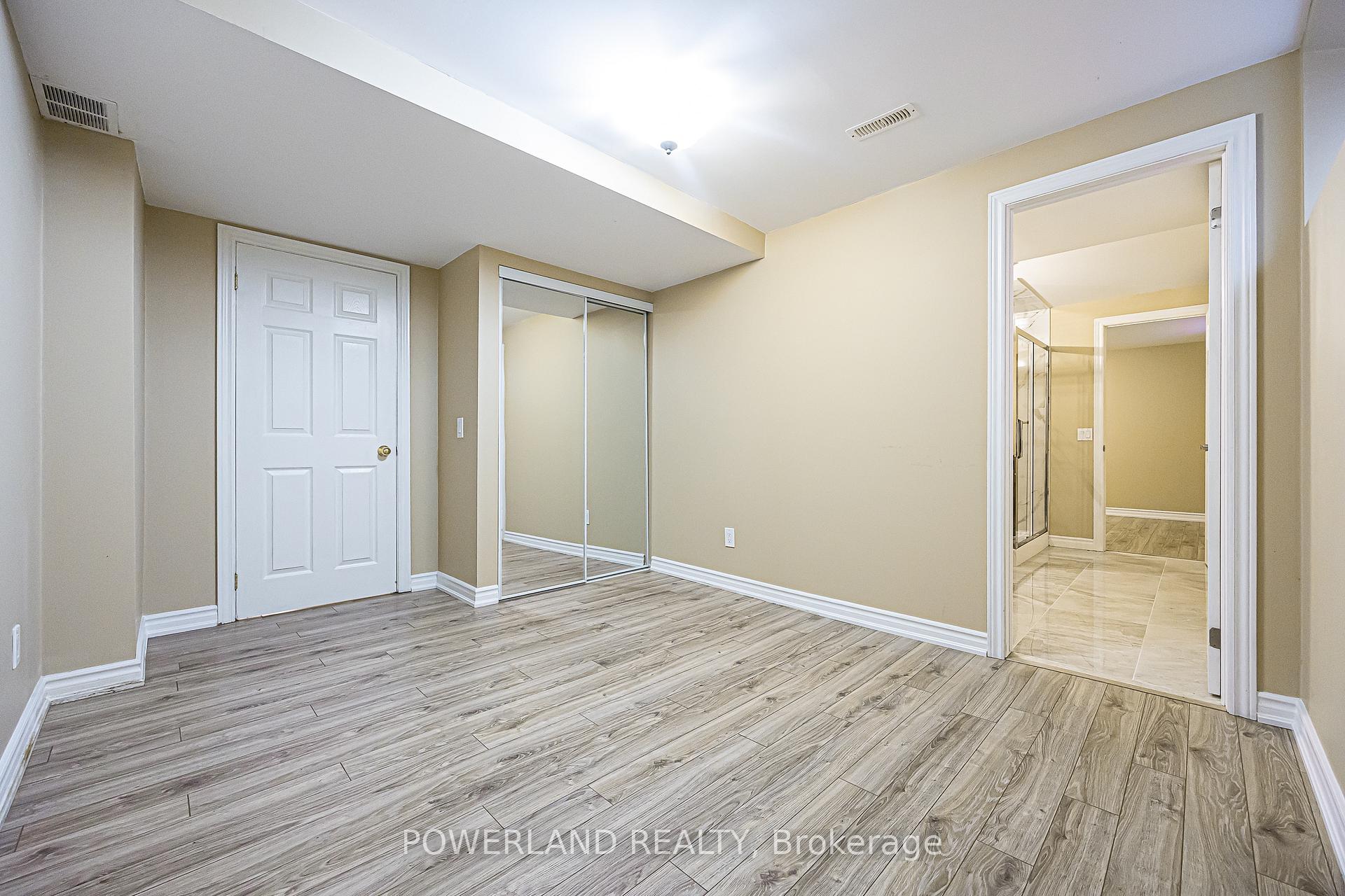 Photo 43 of 61 Addington Square, Markham, Unionville — HOMEH