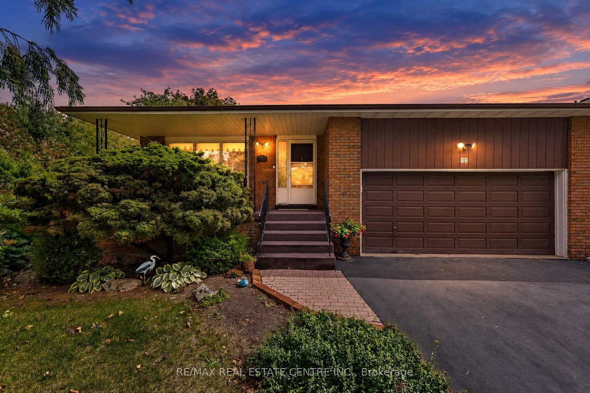 Photo 3 of 86 Jade Crescent, Brampton, Northgate — HOMEH