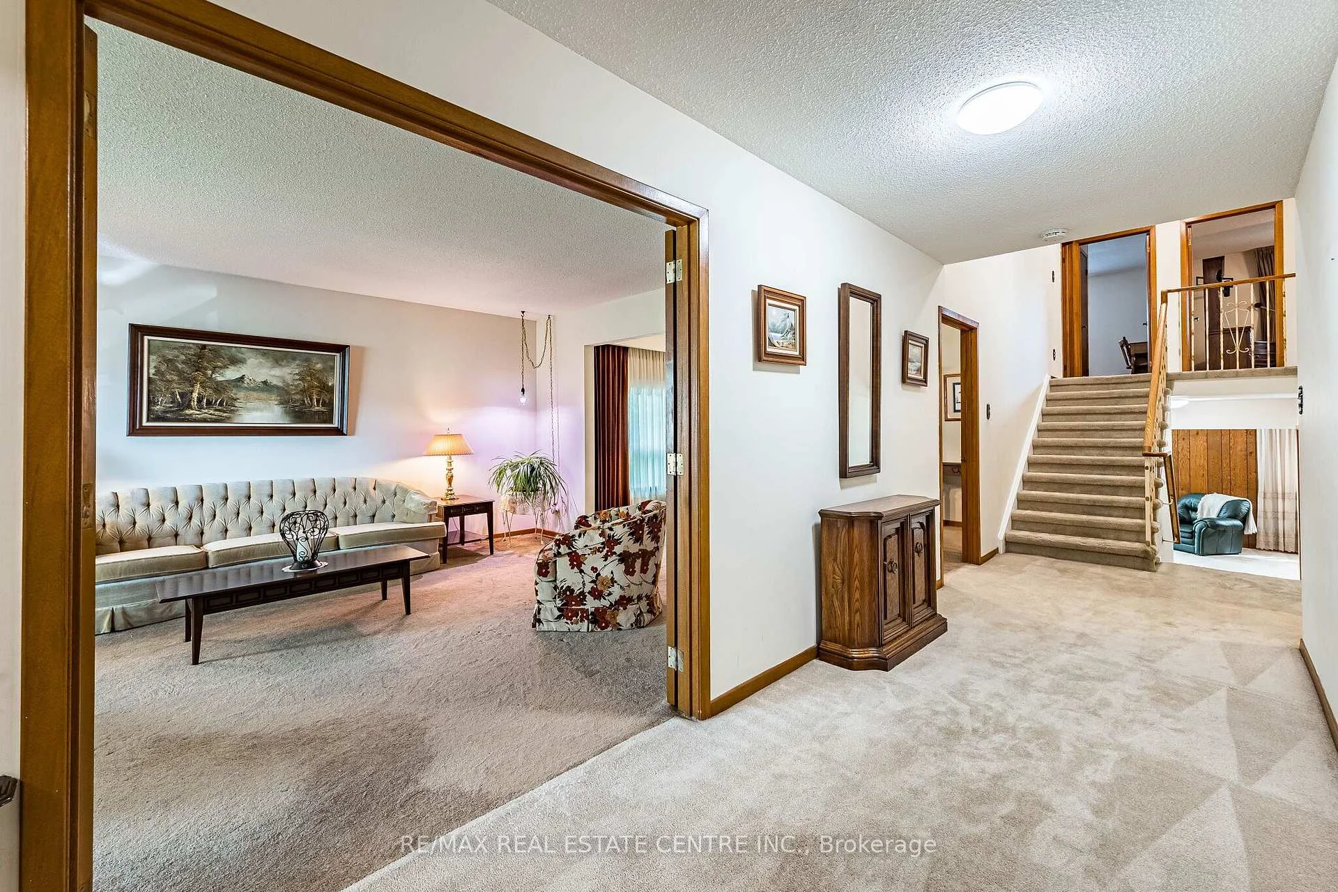 Photo 11 of 86 Jade Crescent, Brampton, Northgate — HOMEH