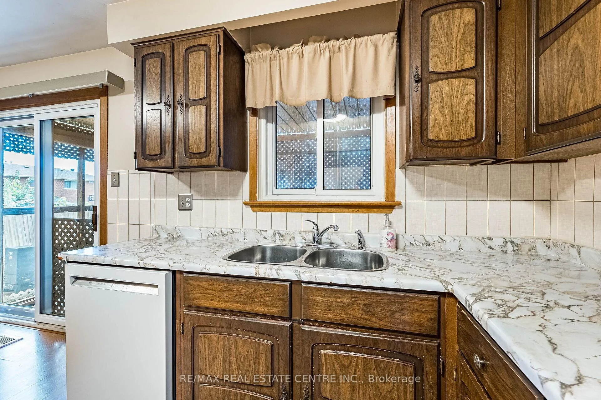 Photo 19 of 86 Jade Crescent, Brampton, Northgate — HOMEH