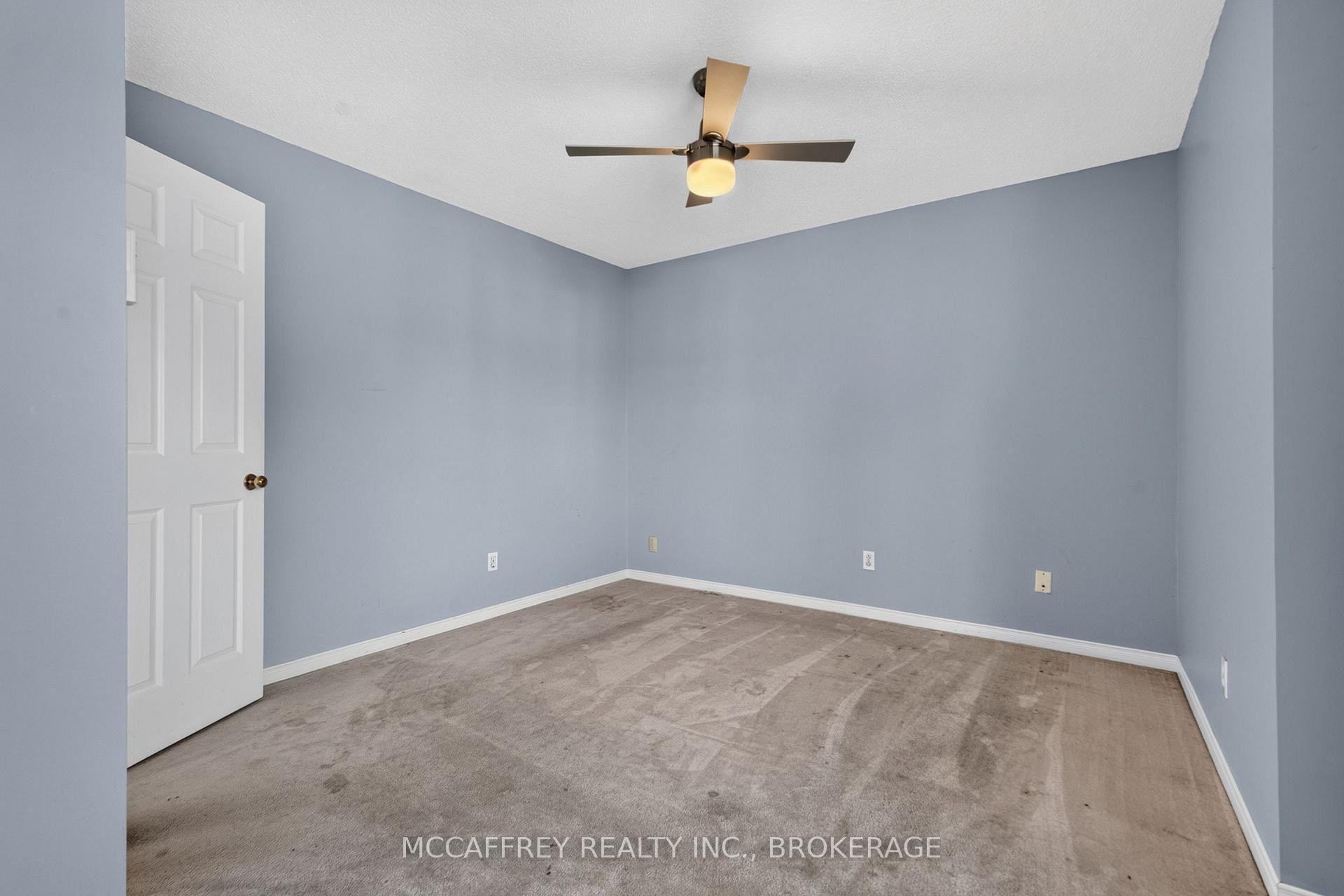 Photo 19 of 582 Barnsley Crescent, Kingston, City SouthWest — HOMEH