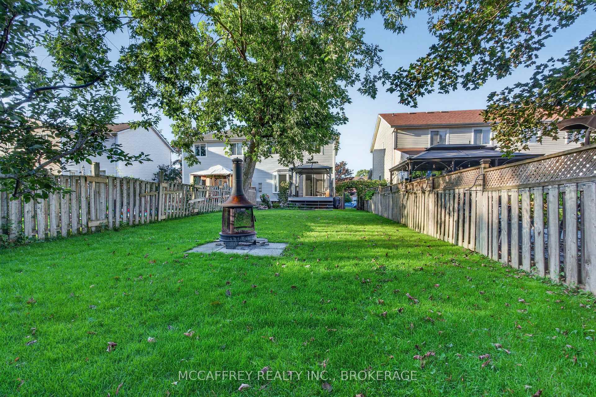 Photo 33 of 582 Barnsley Crescent, Kingston, City SouthWest — HOMEH